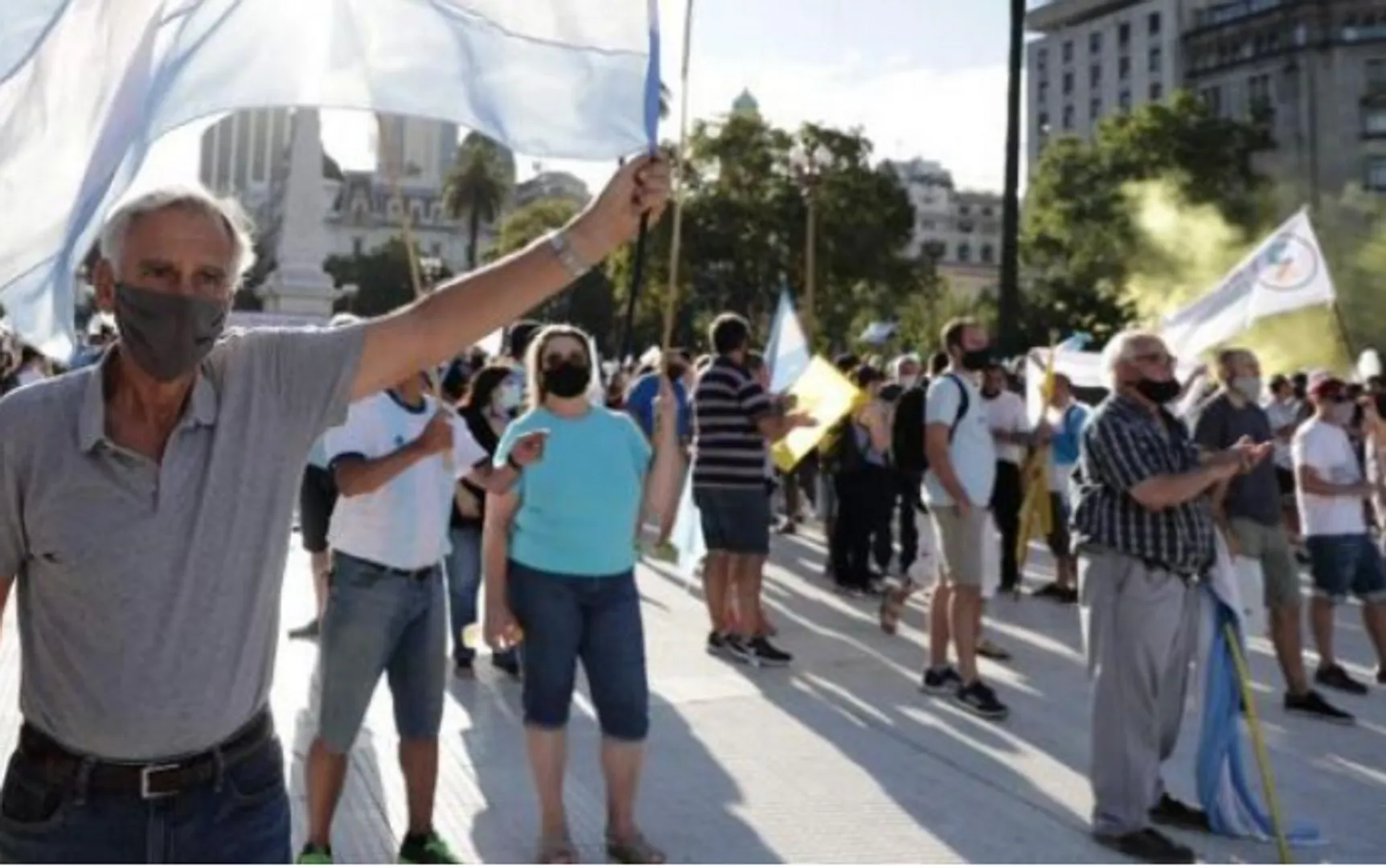 Argentina: Protesters take to streets in Buenos Aires to protest ‘VIP vaccine’ scandal