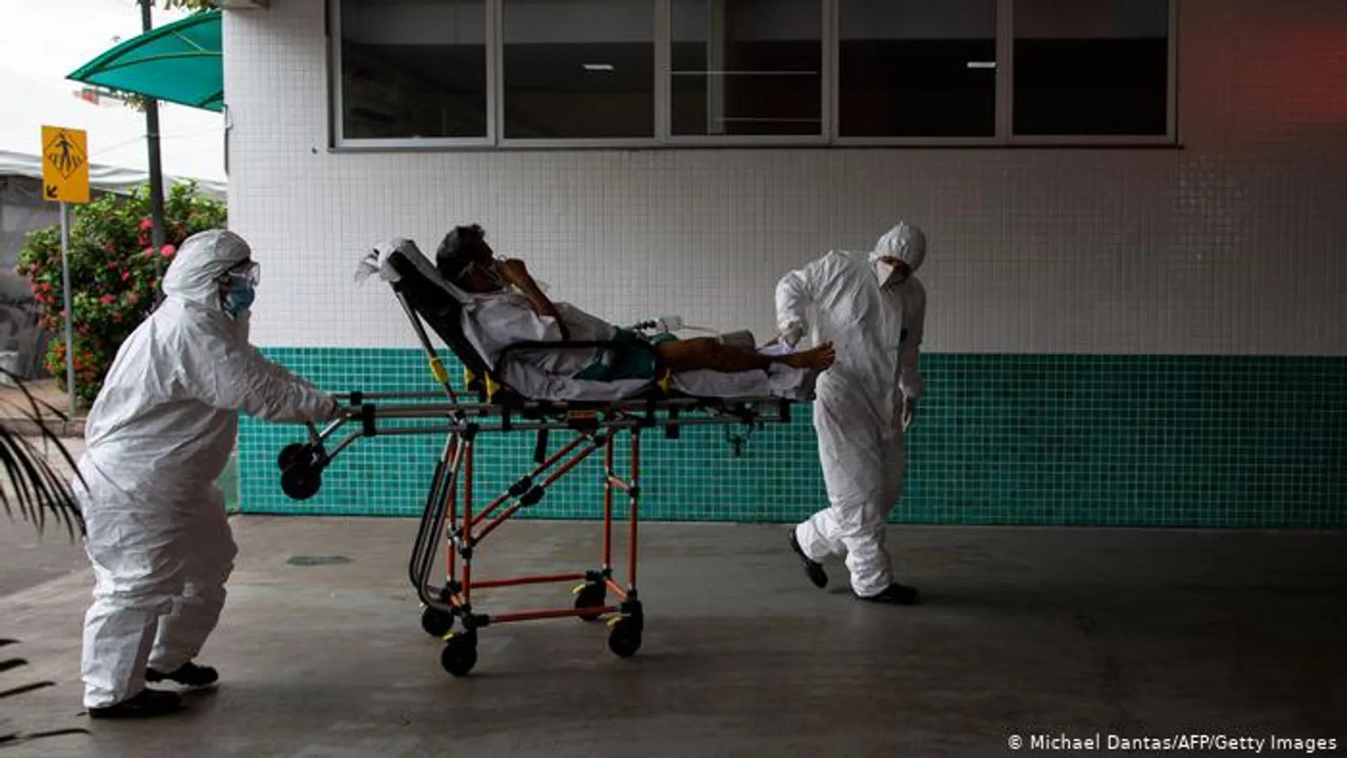 Mass vaccination creates healthy oasis in Brazilian city