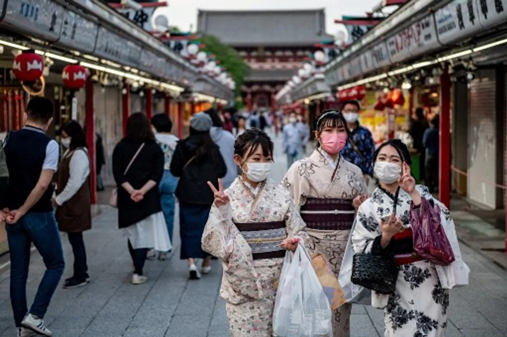 Top 10 world news today: UK introduces new immigration policy, stabbing in Jerusalem, and more