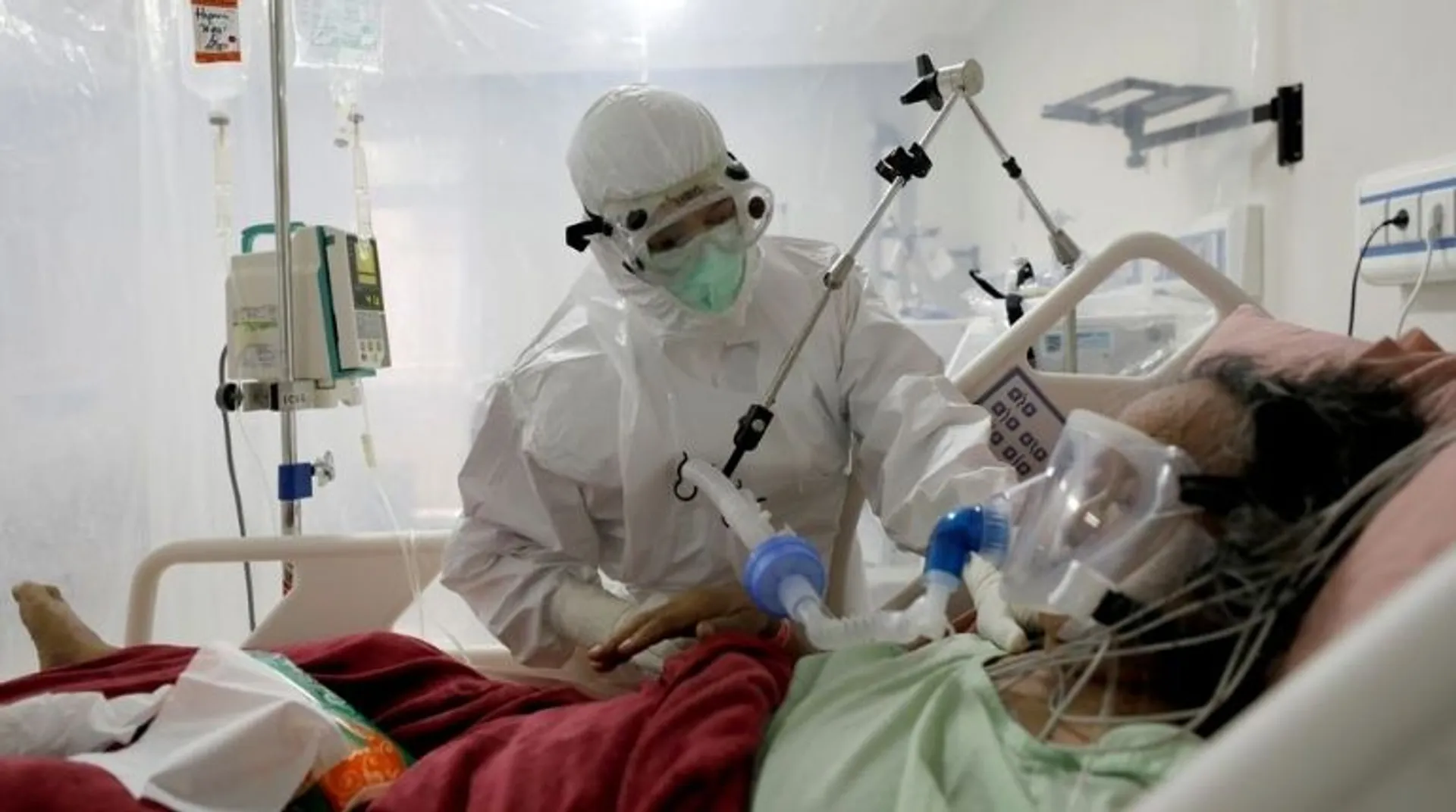 To seek better care for COVID-19 patients in Thailand jail, inmates riot, set fire