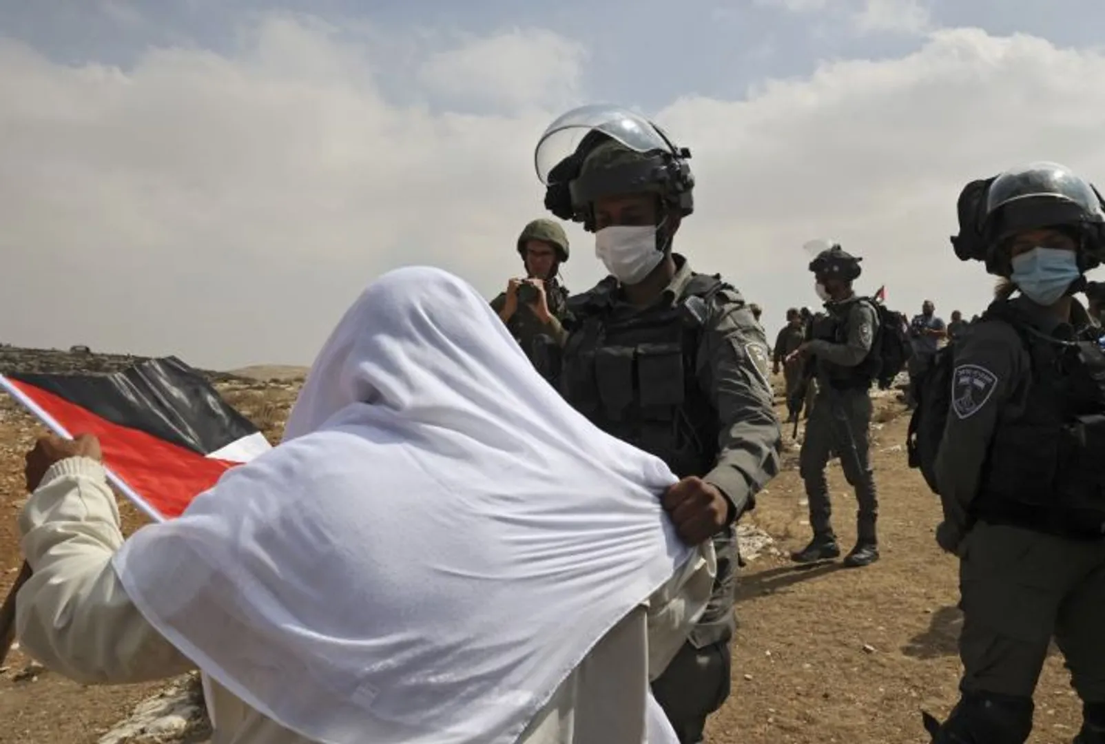Israel indicts Palestinian jail breakers