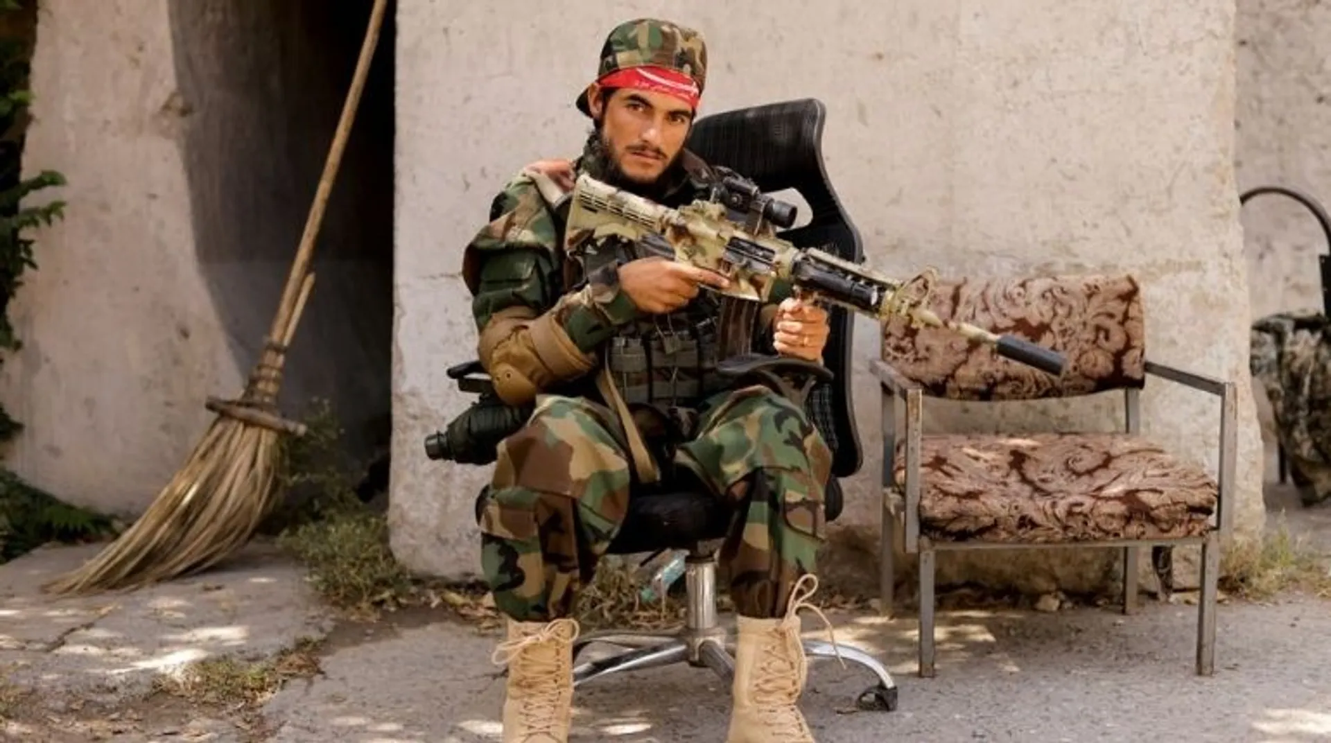 Taliban defence ministerâs message over regimeâs army looks to warn neighbours