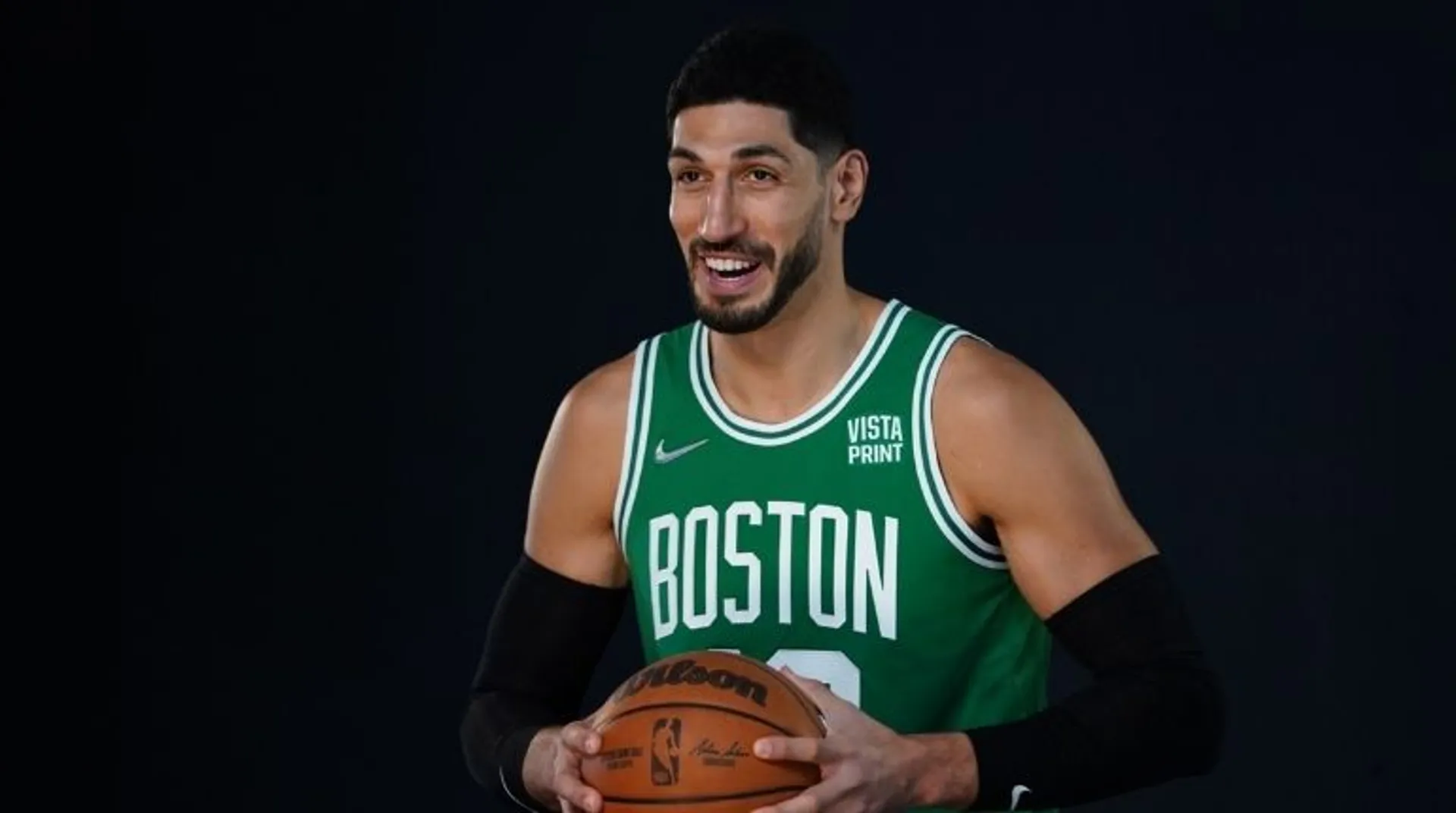 Censored NBA player Enes Kanter wears âfree Chinaâ game shoes