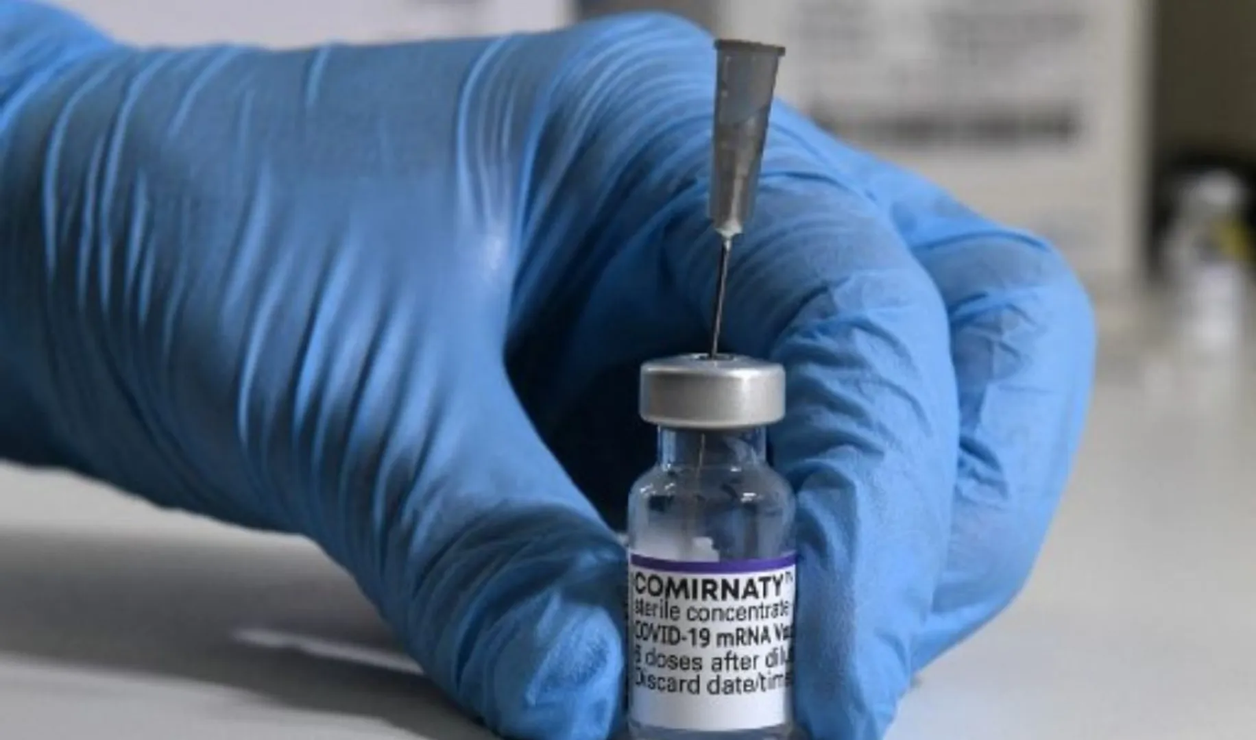 COVID-19: US authorises boosters of the Pfizer/BioNTech and Moderna vaccines for all adults