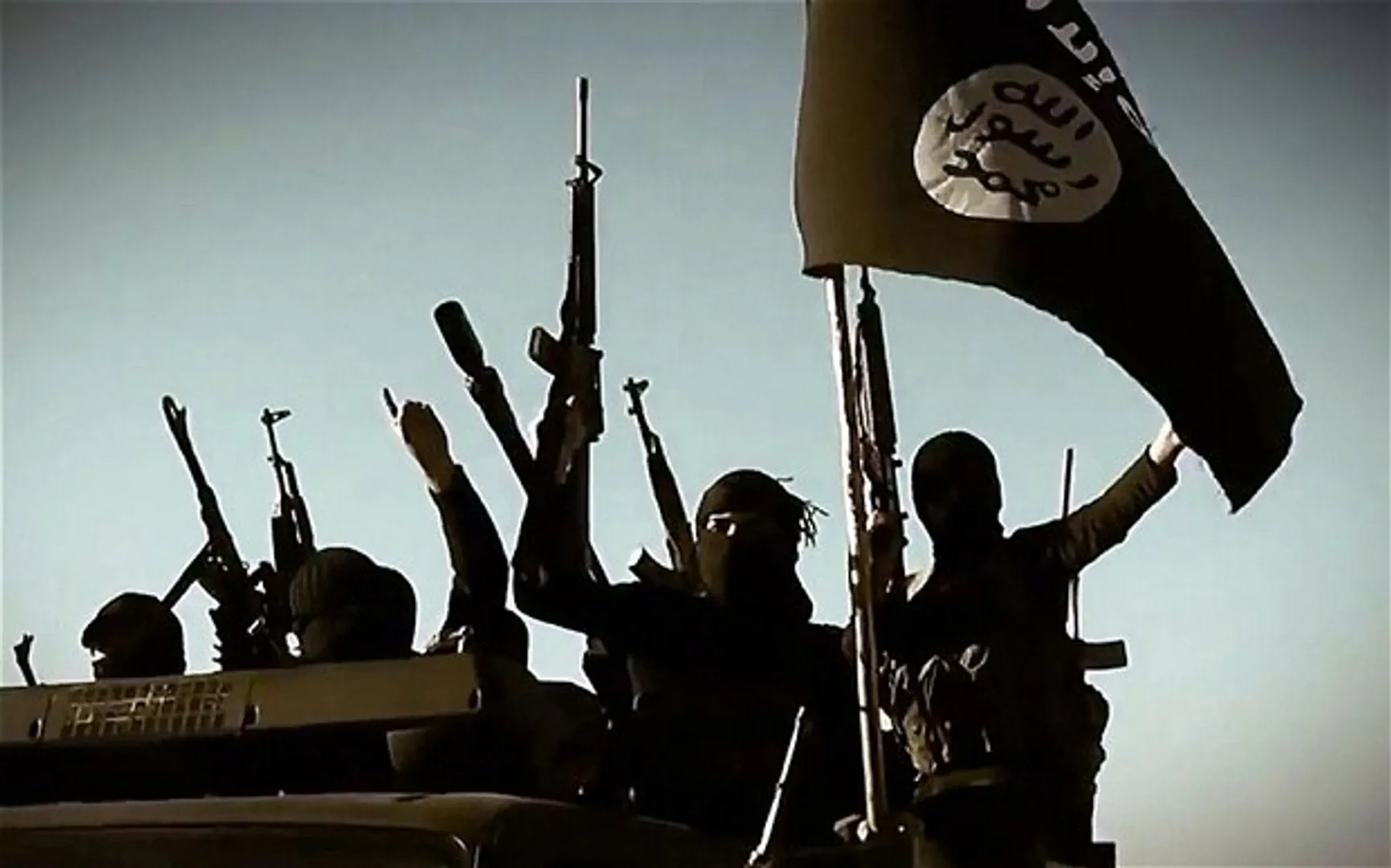 Egyptian court sentences to death 22 Islamist militants, including ex-cop