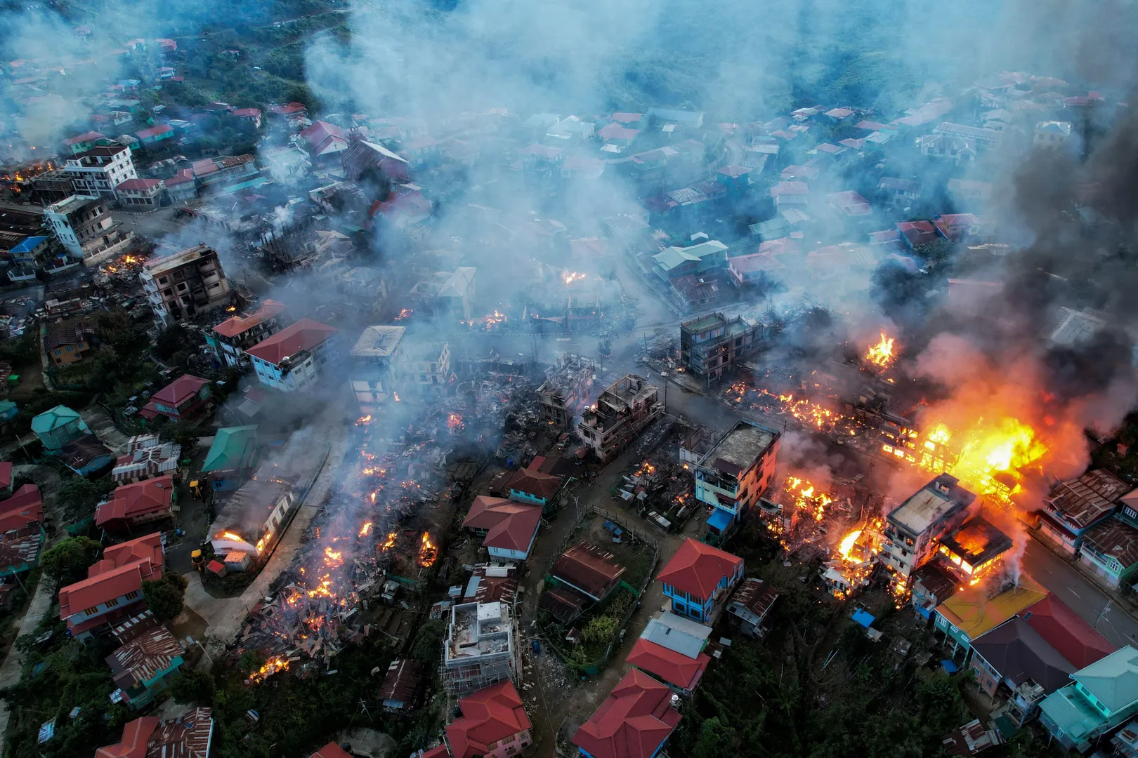 Myanmar military resorting to a strategy of massacres & scorched earth tactics as it burns villages