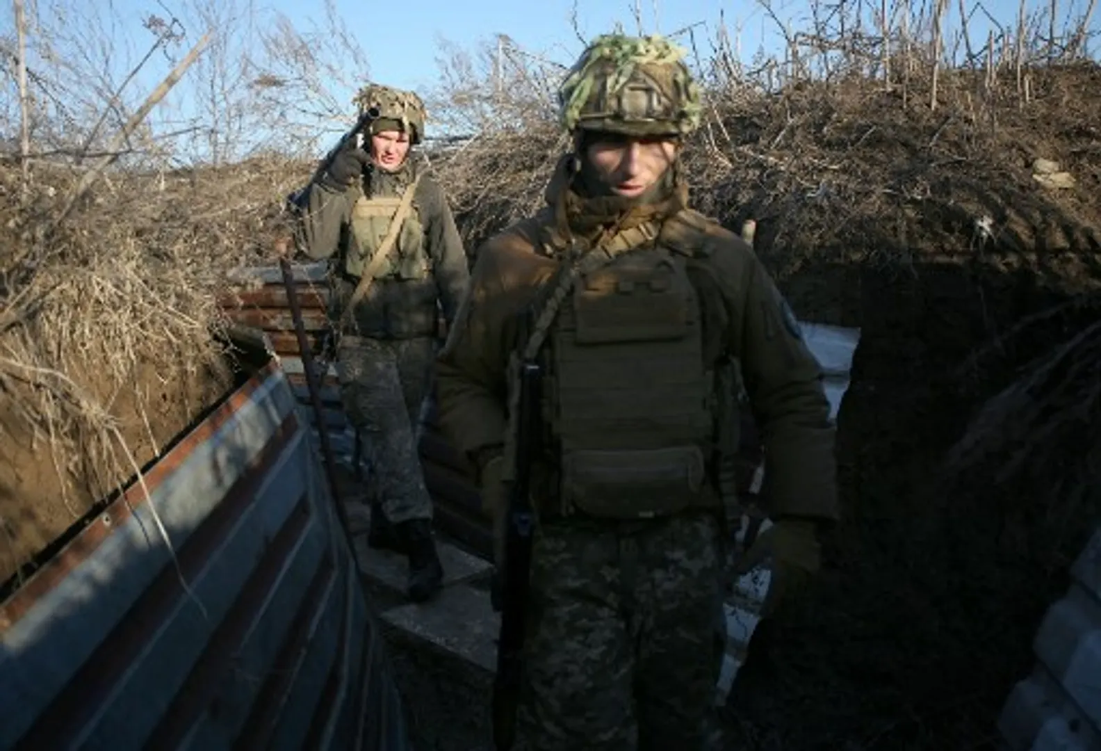 War may loom, but are there off-ramps?