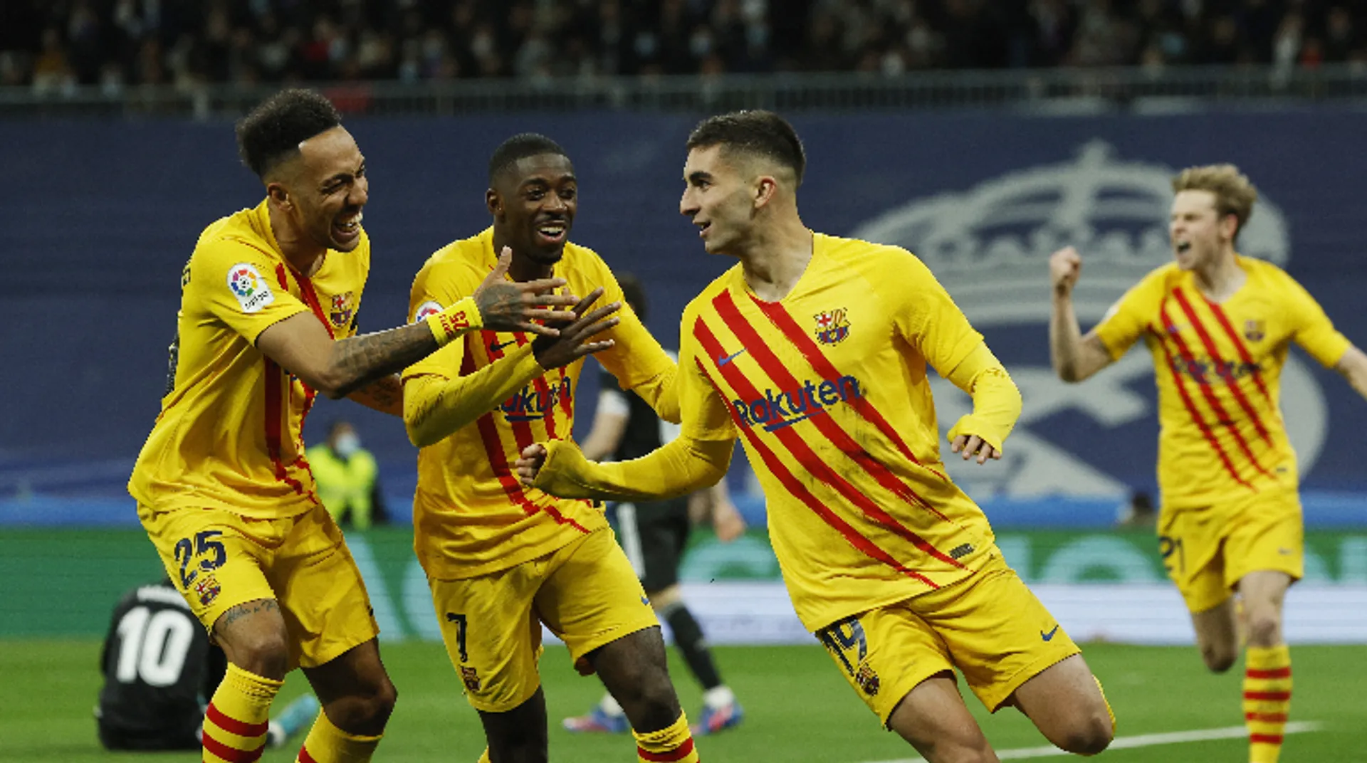 El Clasico: Pierre-Emerick Aubameyang scores twice as Barcelona hammer Real Madrid 4-0 in La Liga