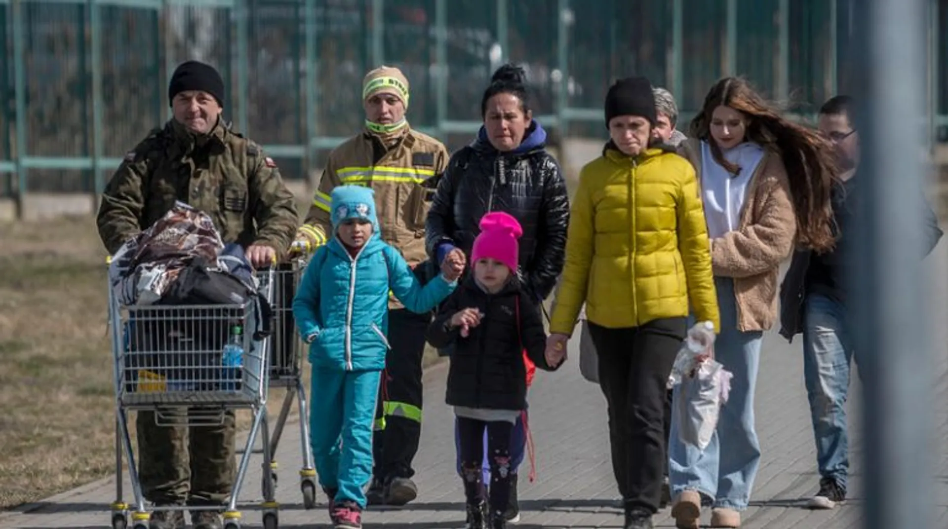 Ukraine crisis: More than 3.9 million Ukrainians flee war