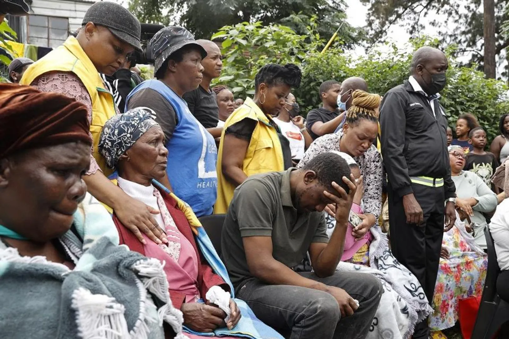 South Africa Floods: Residents scramble to safety as floodwaters rise