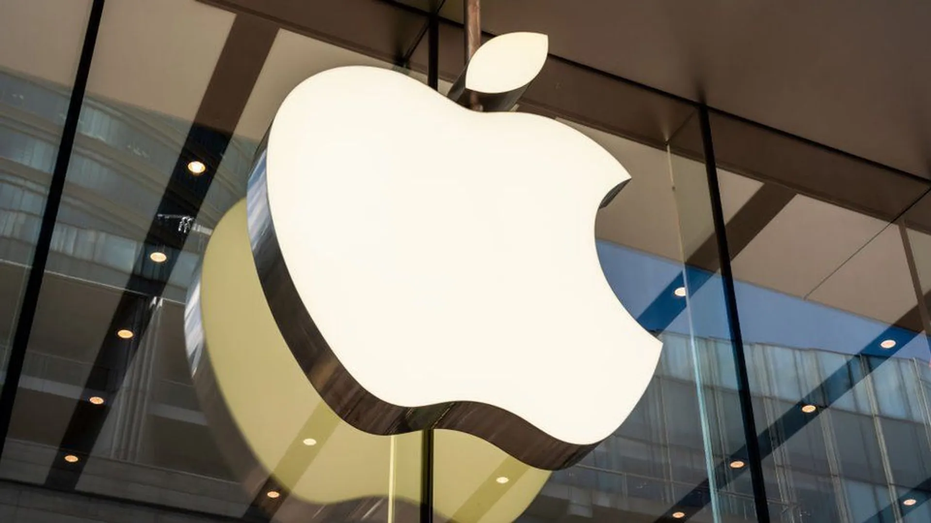 Workers at Atlanta Apple store file for unionization