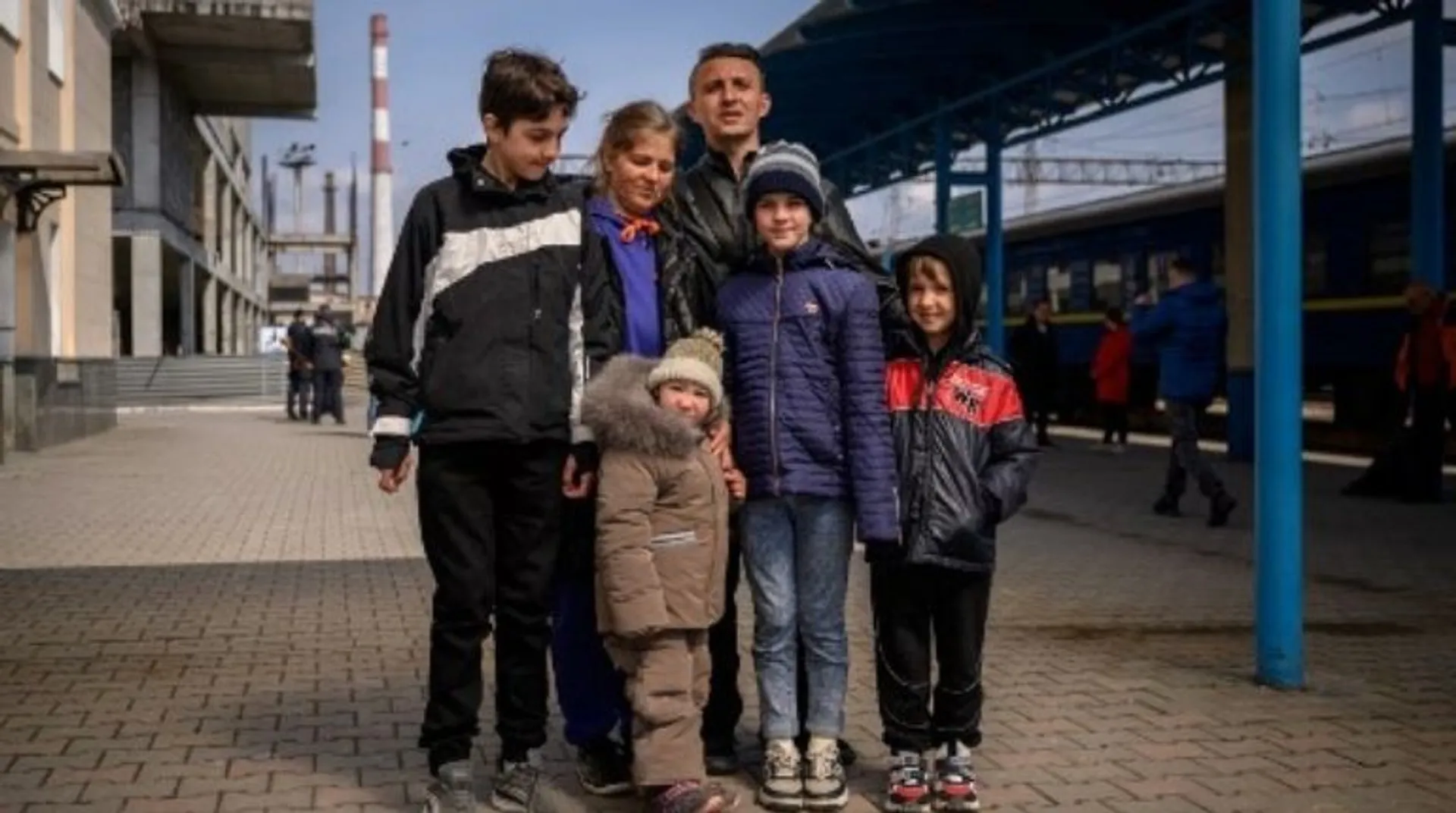 Russia-Ukraine crisis: How a Ukrainian family escaped from Mariupol on foot
