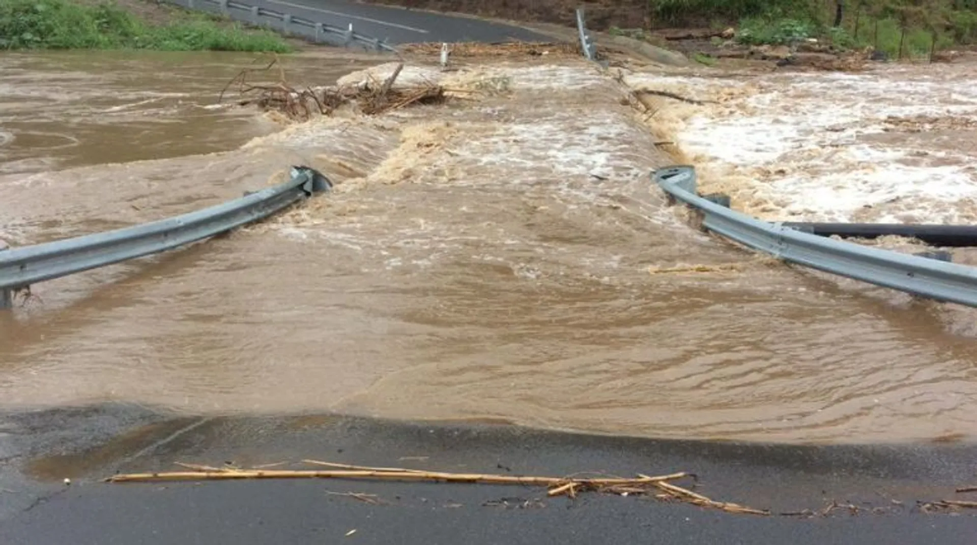 Australians advised to evacuate from Queensland as the country faces new flood emergency