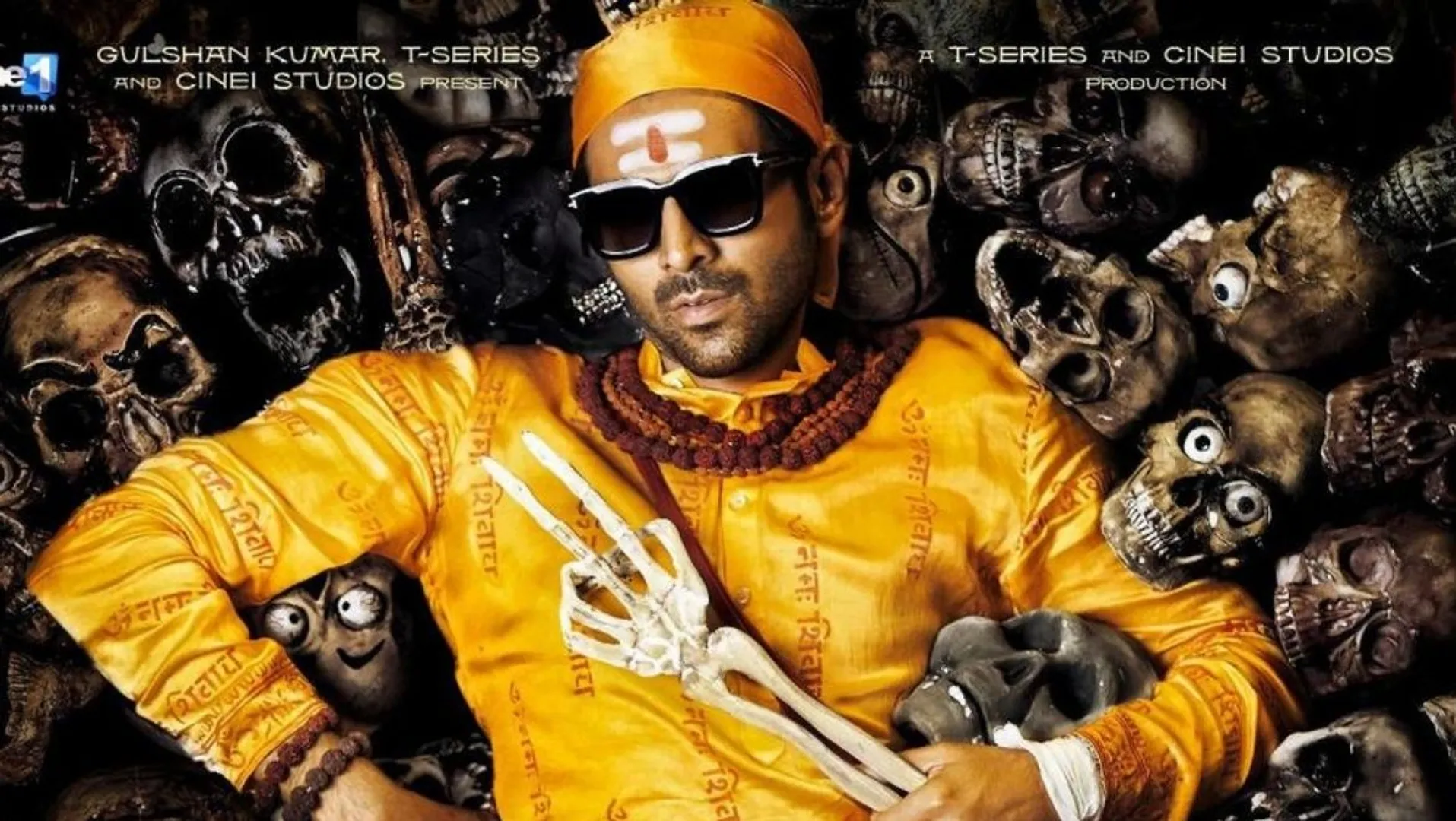 'Bhool Bhulaiyaa 2' rock steady in theatres despite OTT release