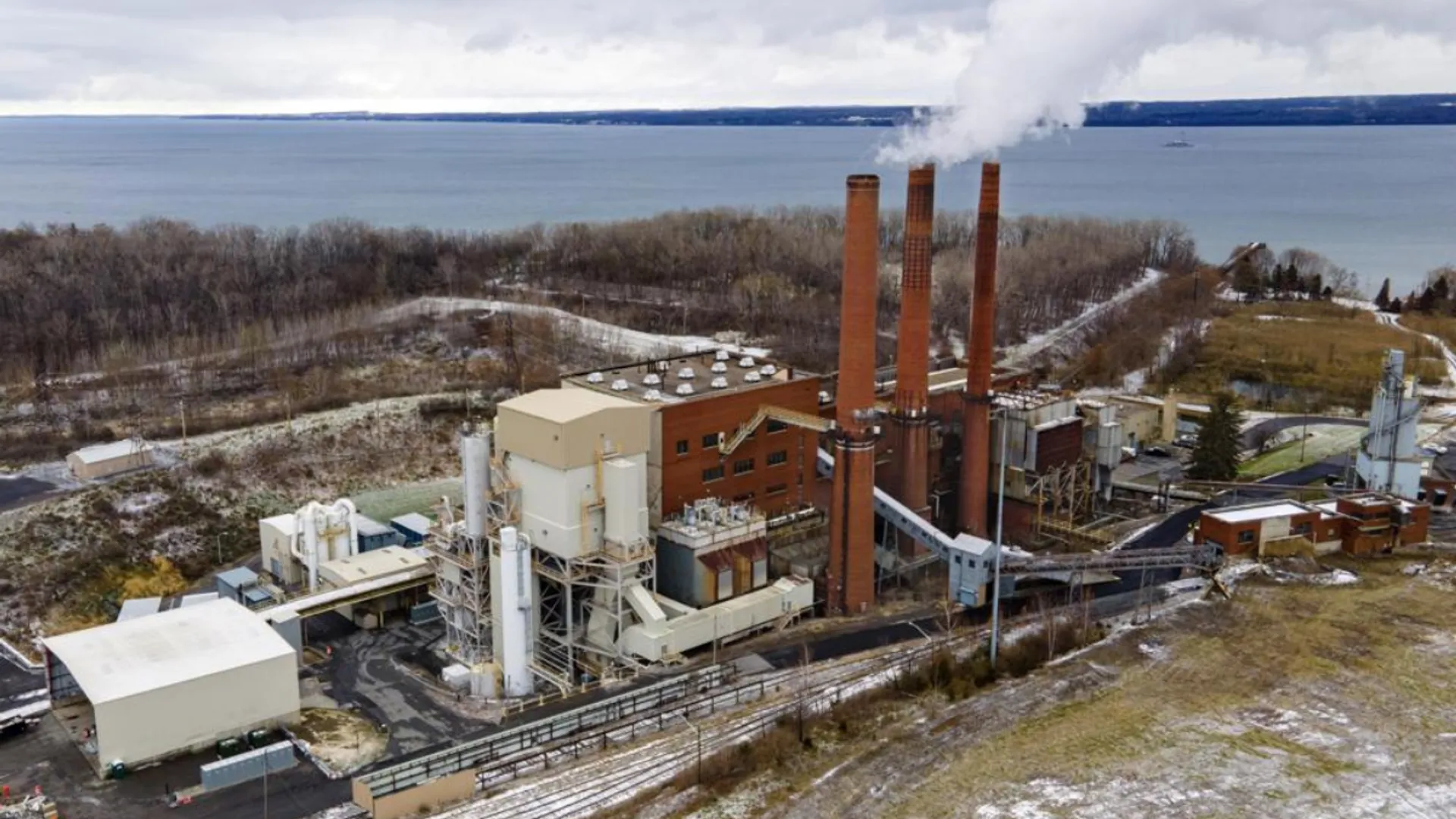 New York passes bill to limit crypto miners using fossil fuel-generated power