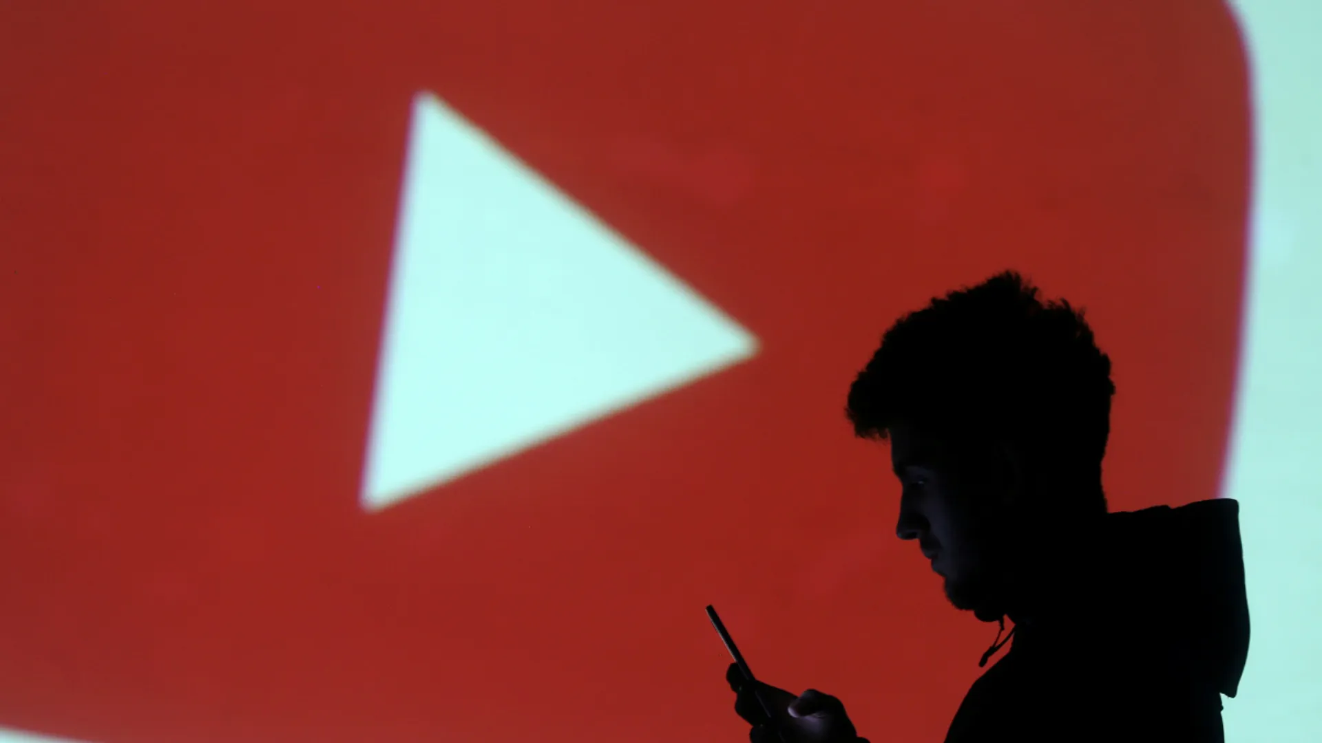 YouTube plans to launch streaming video service