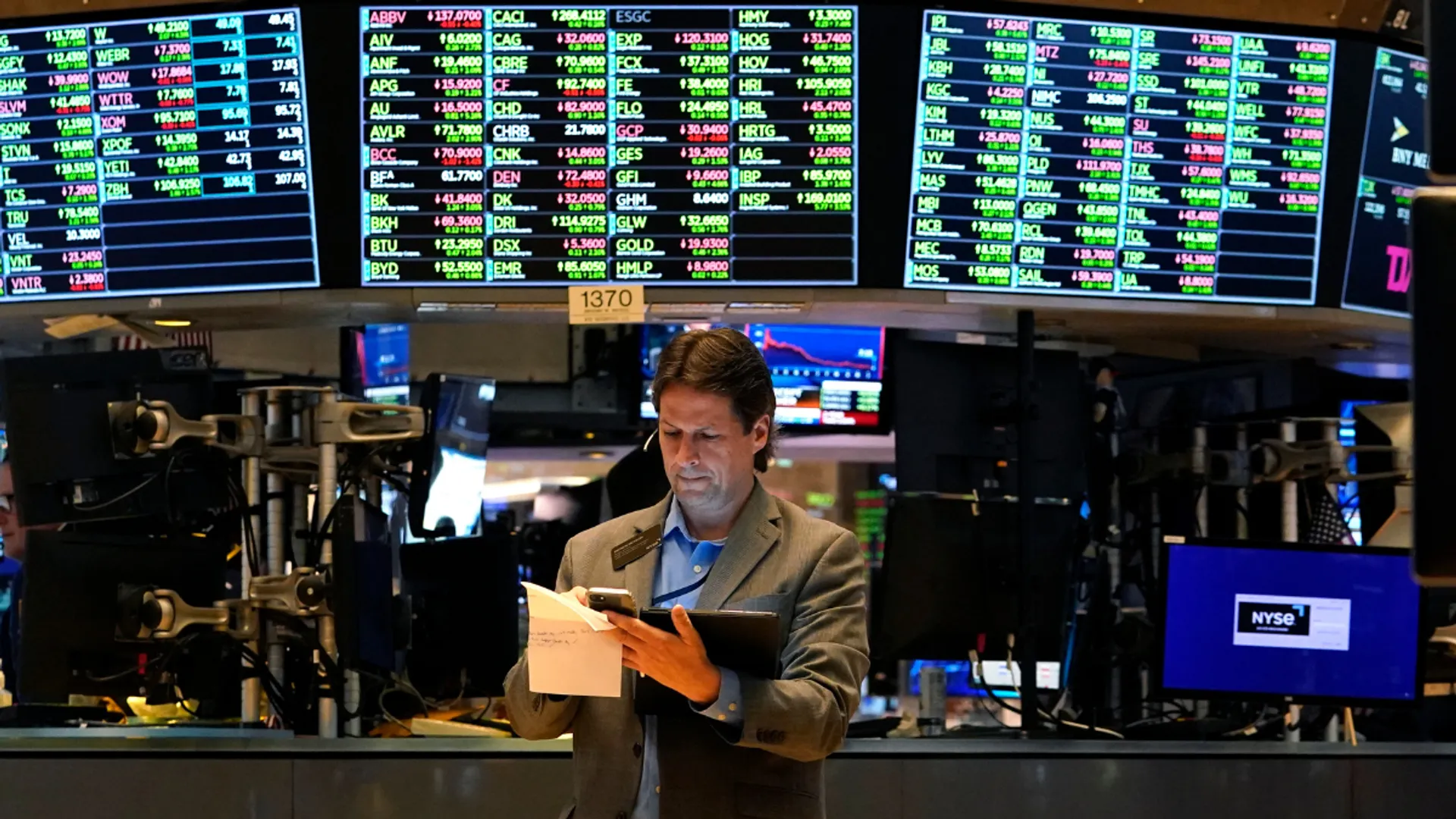 As recession fears mount, Wall Street tumbles to a two-month low