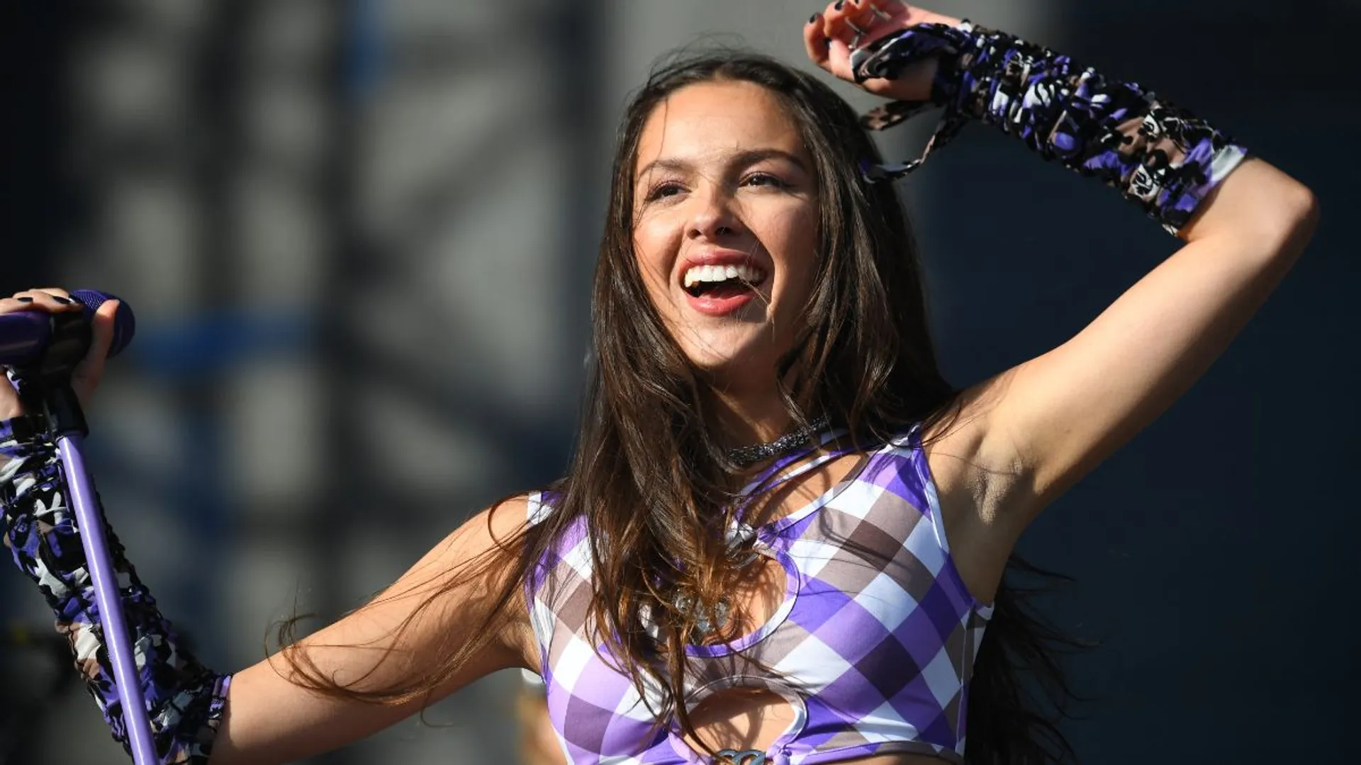 Olivia Rodrigo slams Roe v Wade overturning, sings âF**k Youâ to Supreme Court judges