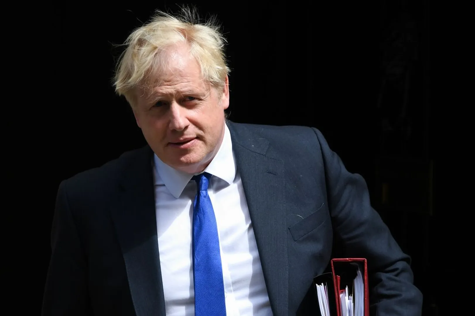 Boris Johnson aims to stay as caretaker UK PM until October