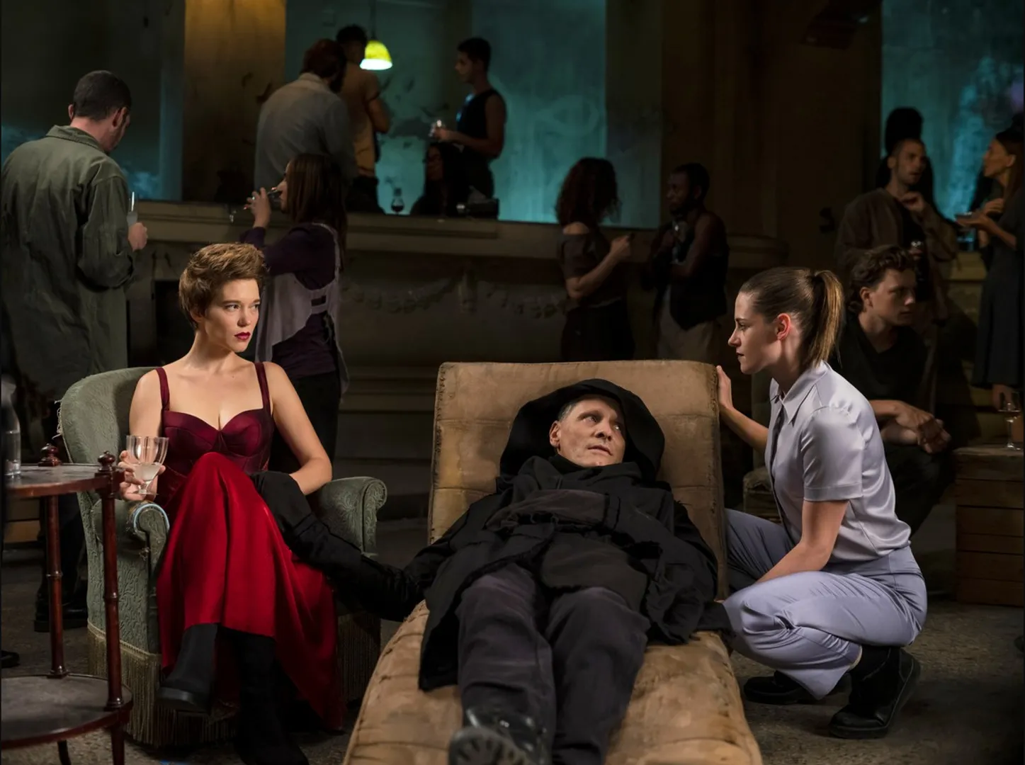 'Crimes of the Future' review: An absolute masterpiece