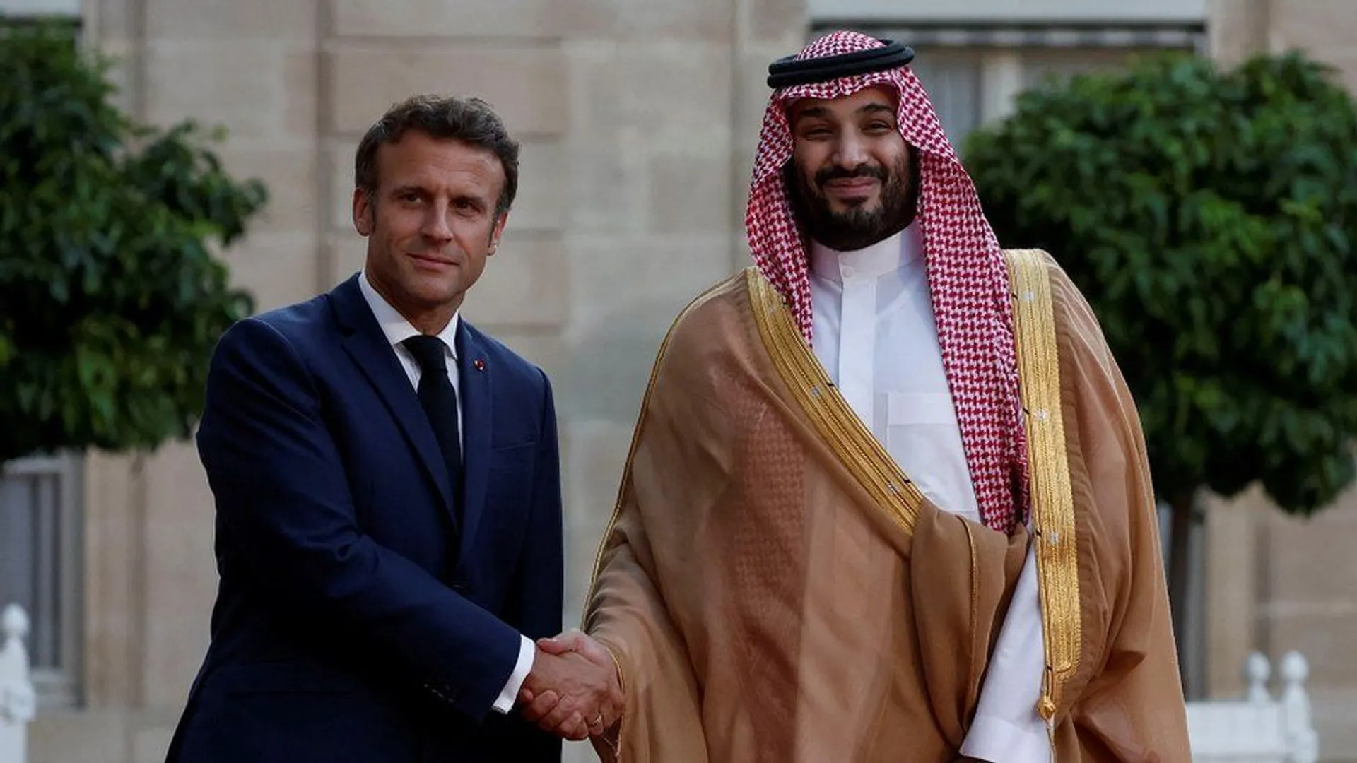 Saudi Crown Prince meets President Emmanuel Macron