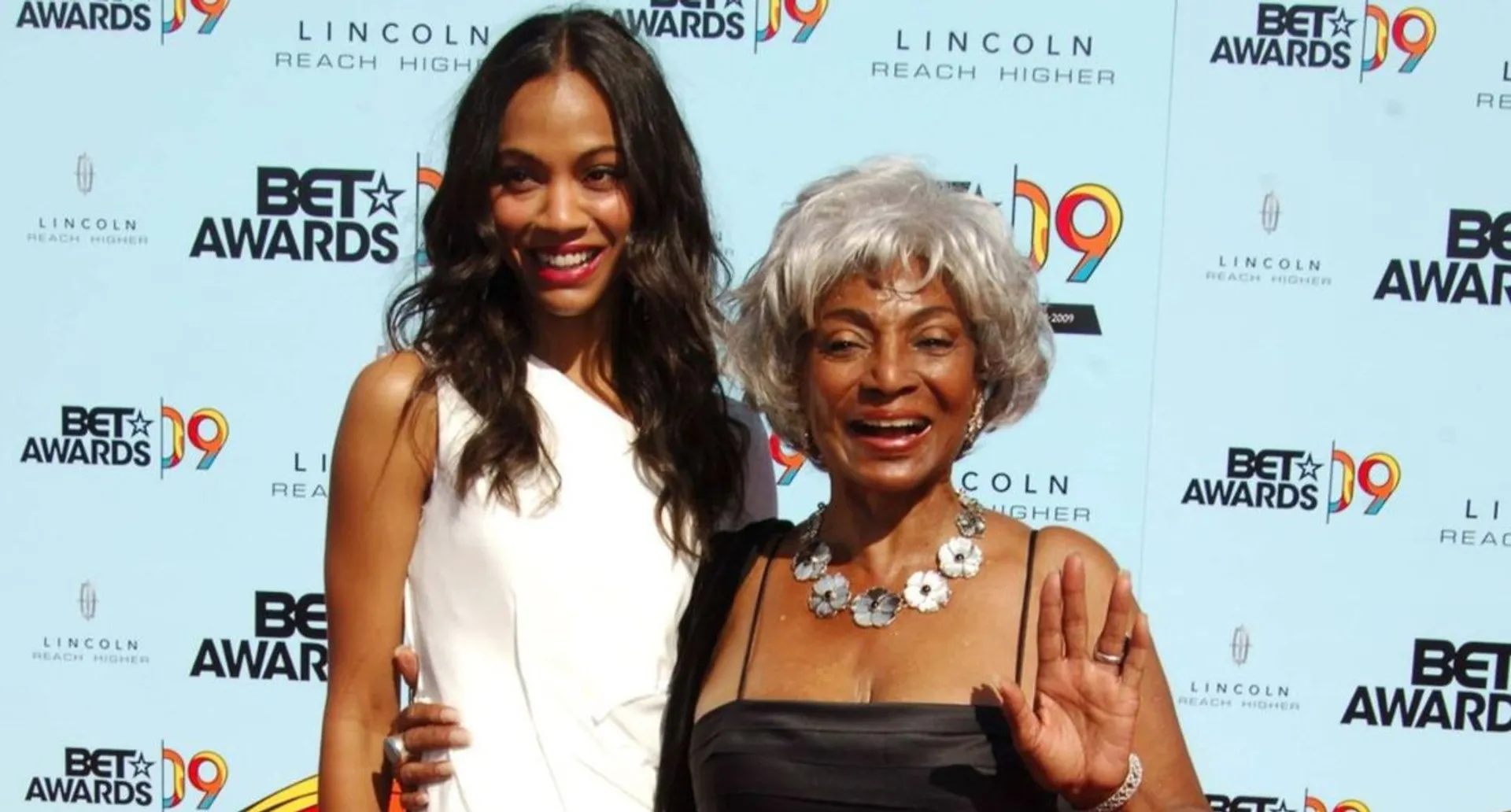 Zoe Saldana mourns loss of Nichelle Nichols, pays an emotional tribute to her