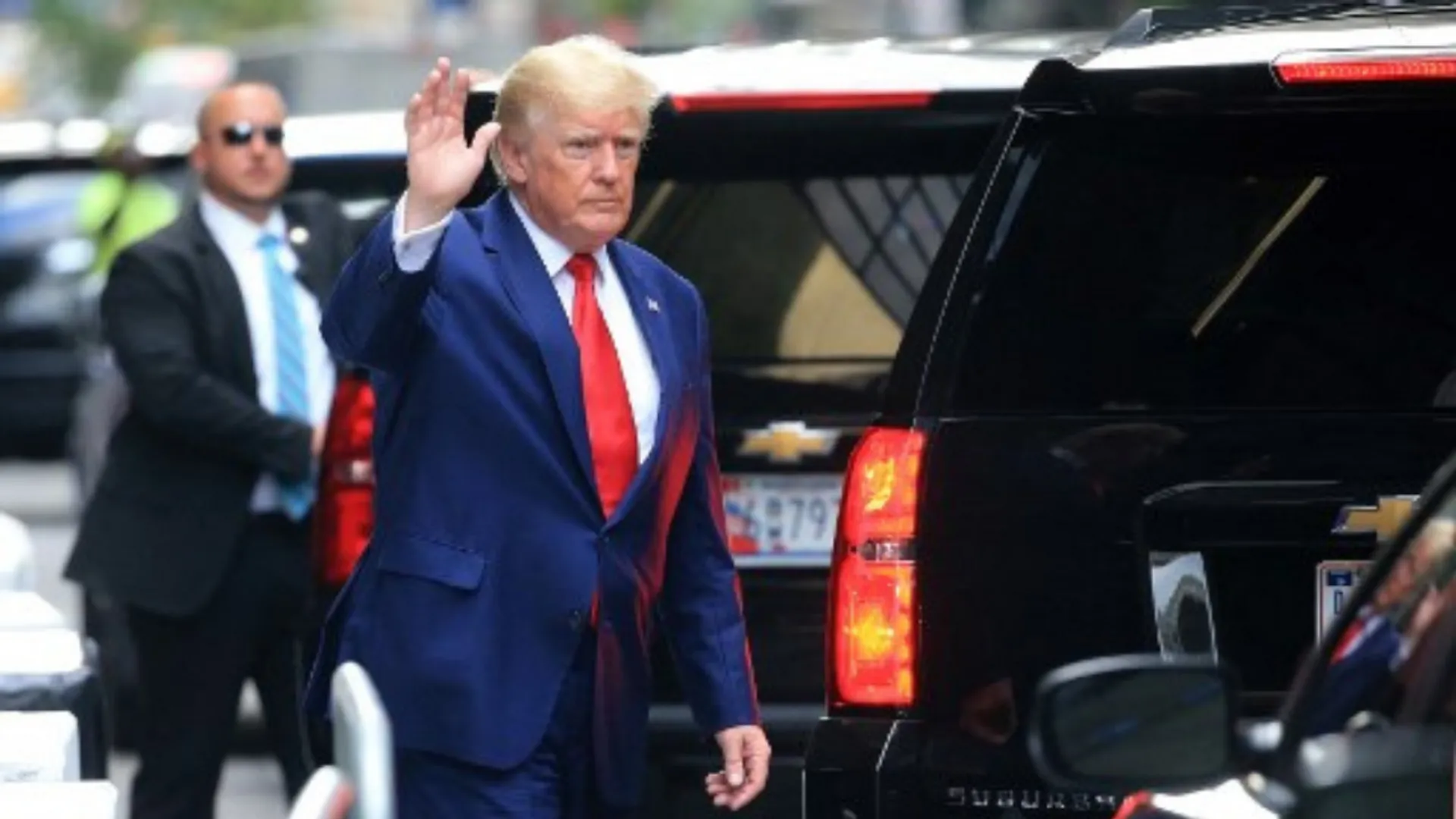 Trump sues US govt, seeks 'special master' to examine Mar-a-Lago documents