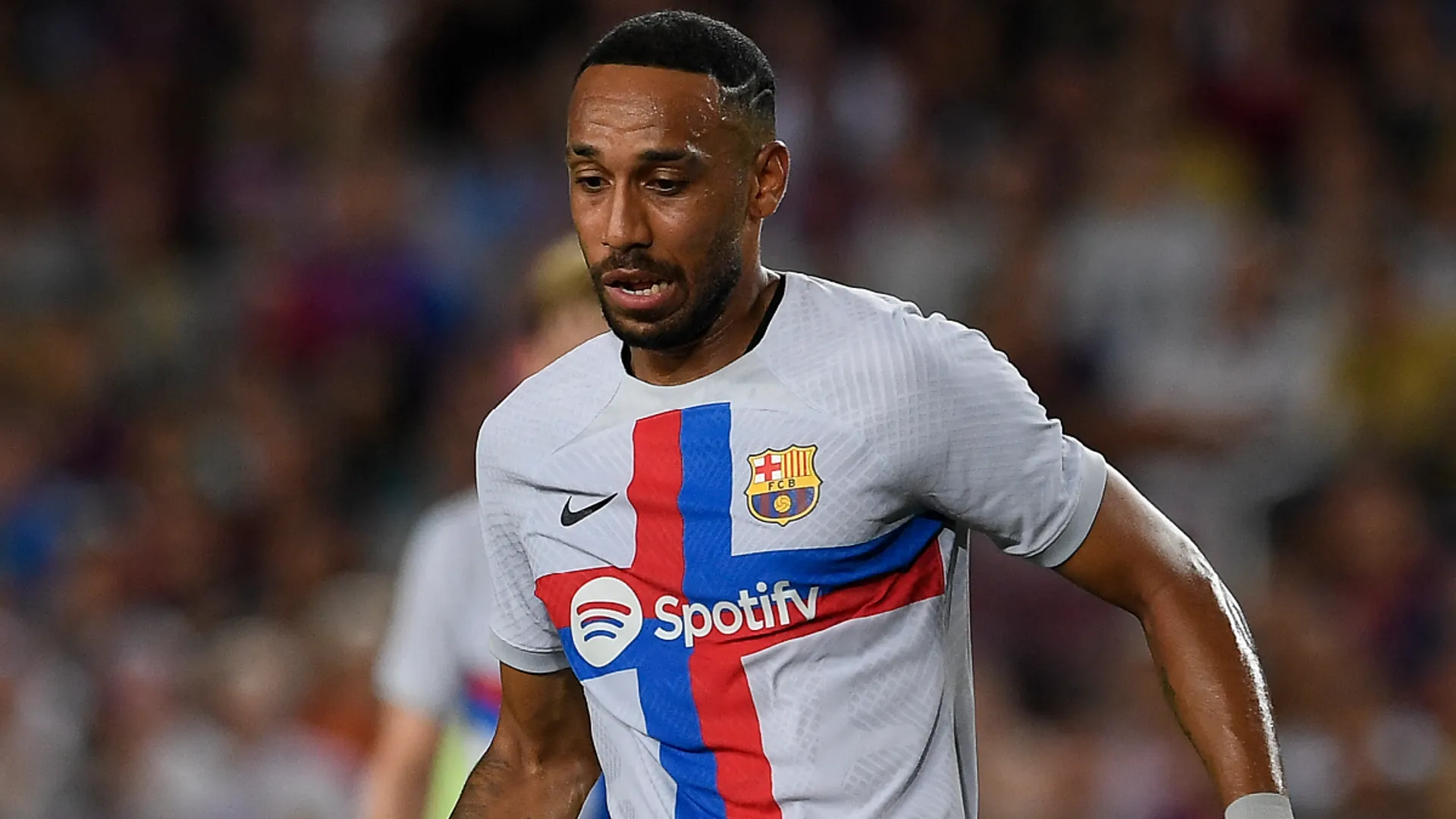 Barcelona striker Pierre-Emerick Aubameyang assaulted in armed robbery at his home