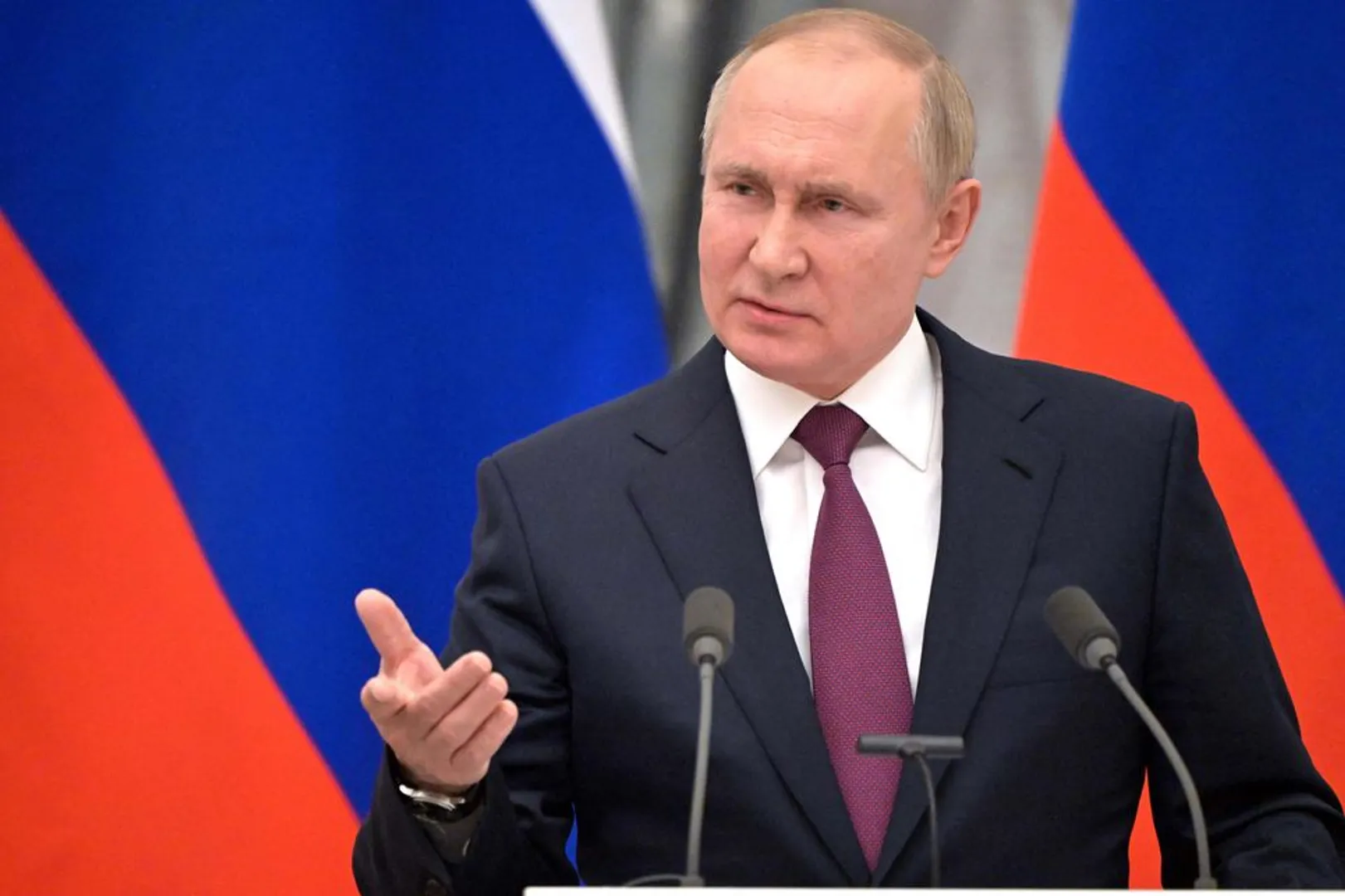 Russia warns EU over gas price cap; Putin warns West of winter freeze