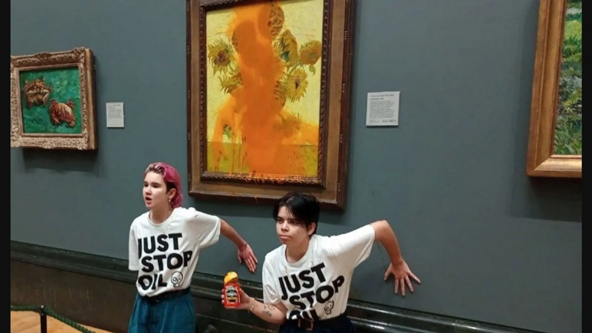 Artists throw tomato soup over Vincent Van Gogh's 'sunflowers'