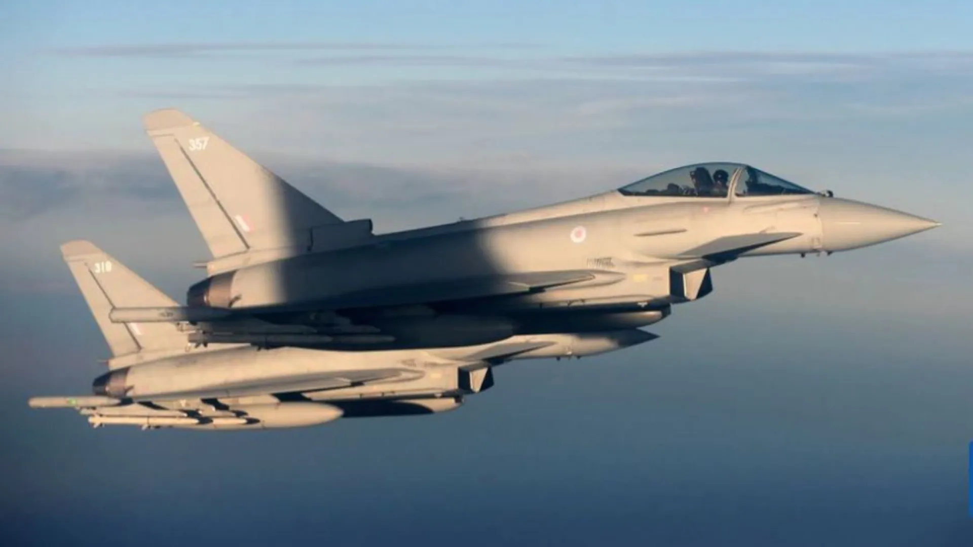 China luring former British pilots with hefty paycheques to help its military: Report