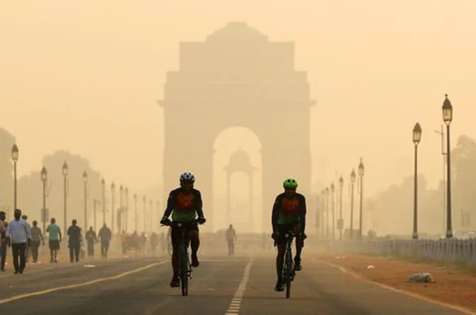 Indiaâs capital Delhi suspends construction activities as air quality set to worsen