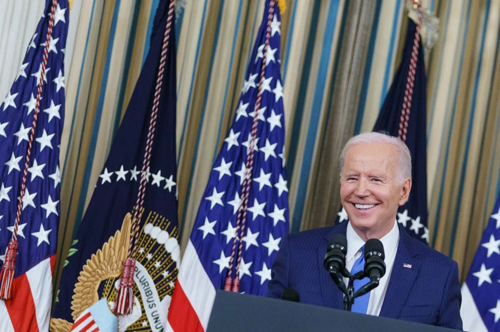 'Red wave didnât happen': President Biden hails midterm poll results, calls it âgood day for democracyâ