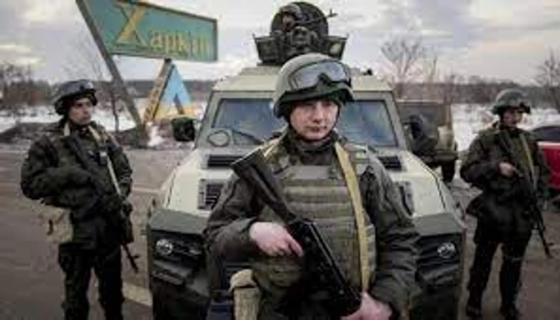 Russia-Ukraine War: Locals welcome Ukraine soldiers in Kherson
