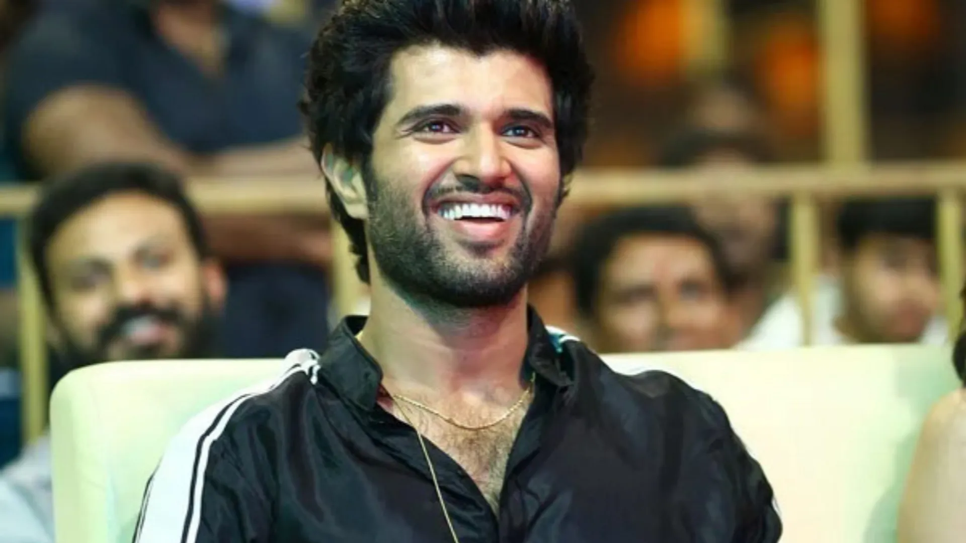 Vijay Deverakonda announces he will donate Rs 10 million from Kushi fee to 100 families