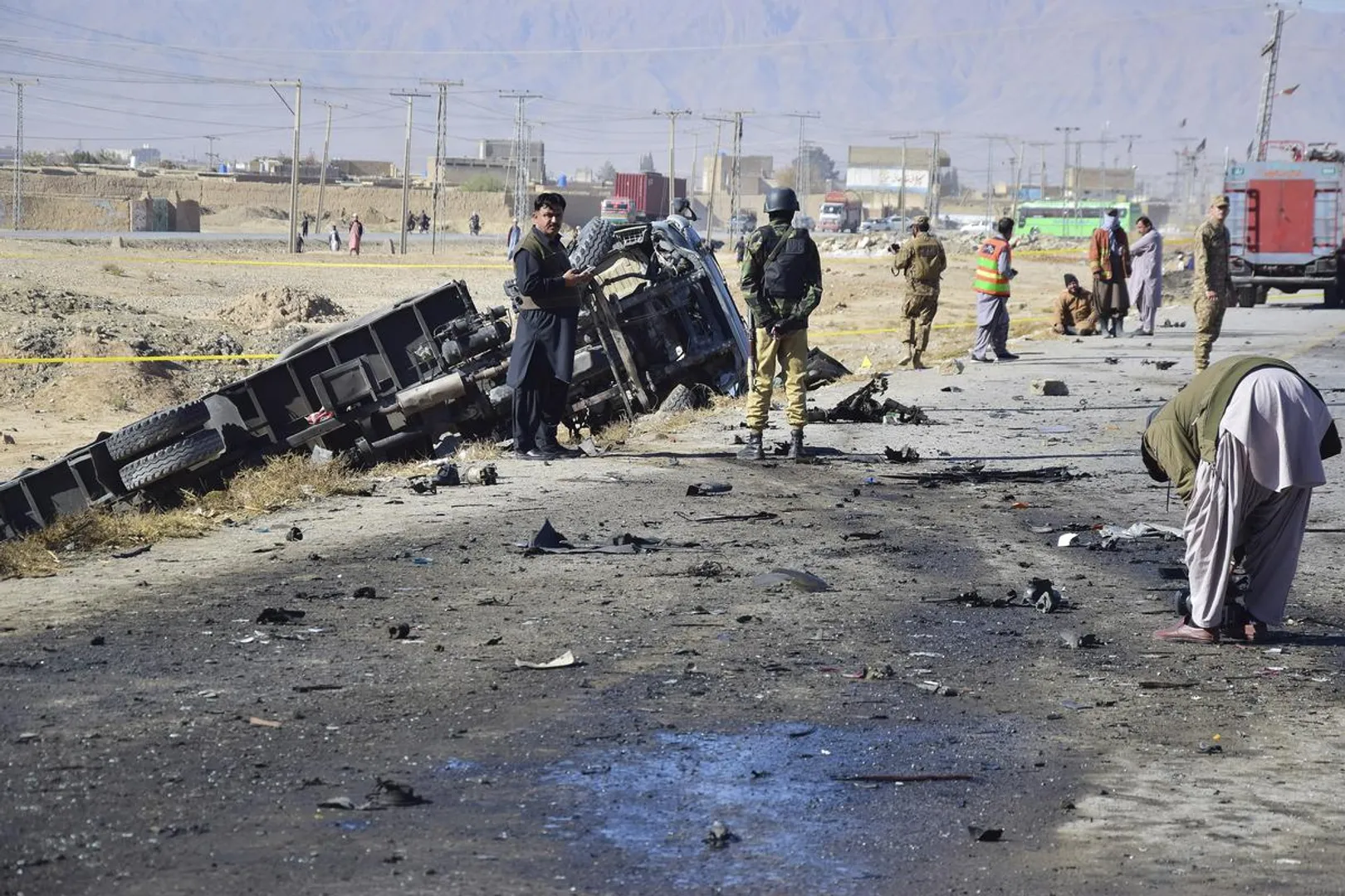 Suicide bombing claimed by Tehreek-e-Taliban kills at least five, injures several in Pakistan