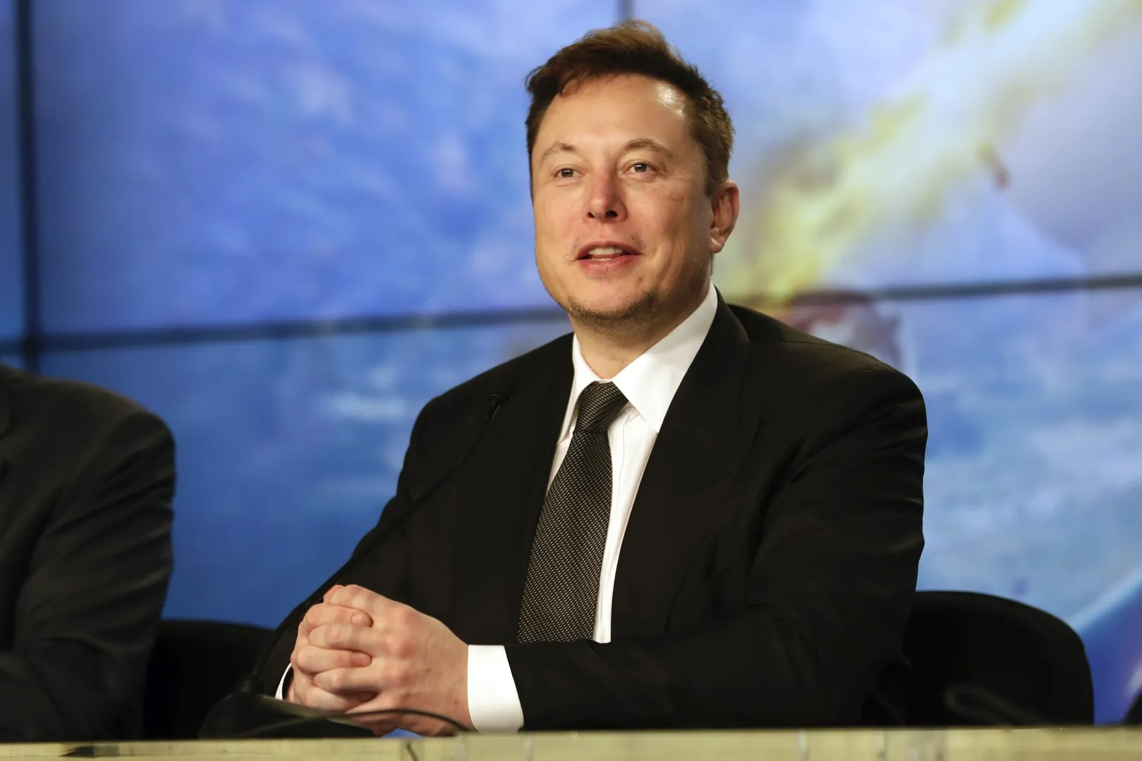 WION Fineprint | Musk's latest feud: a case of 'sour apple'?