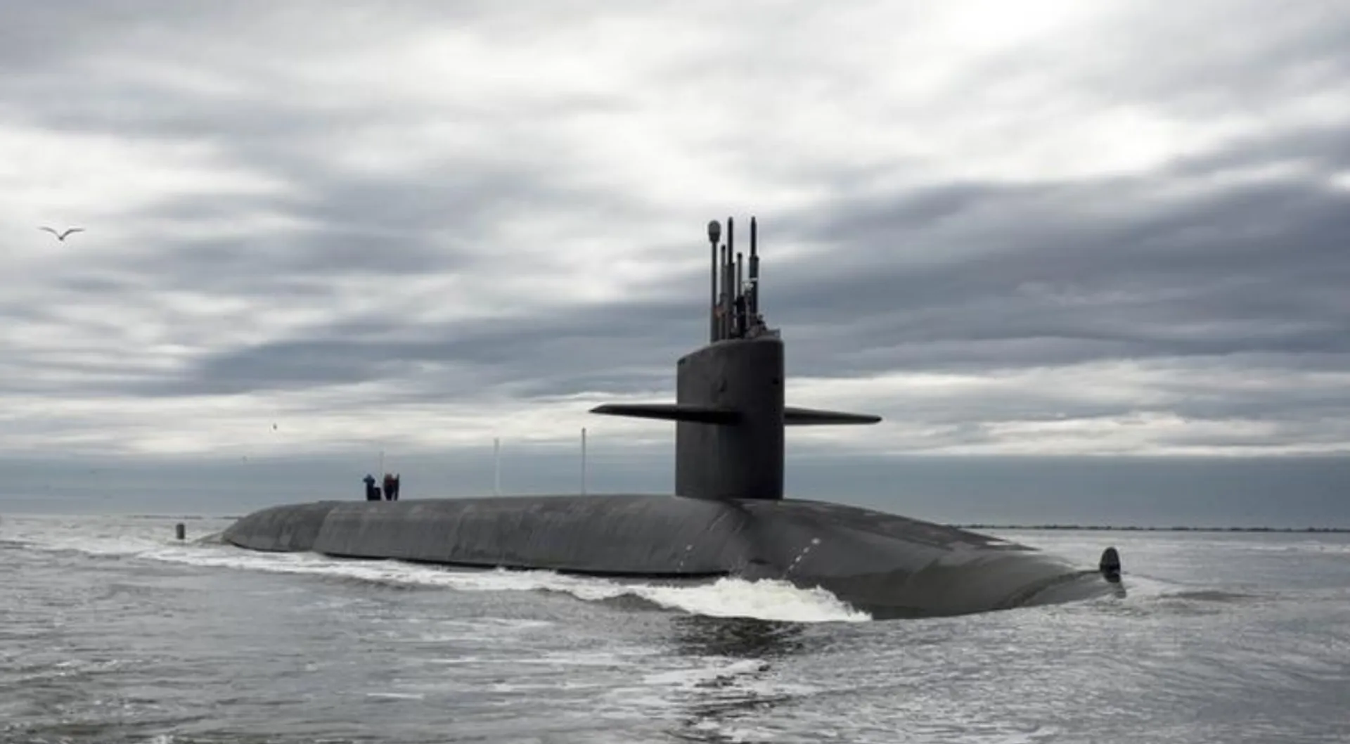 US Navy shows its prowess, shares submarineâs âundetectedâ port visit, docking in Indian Ocean