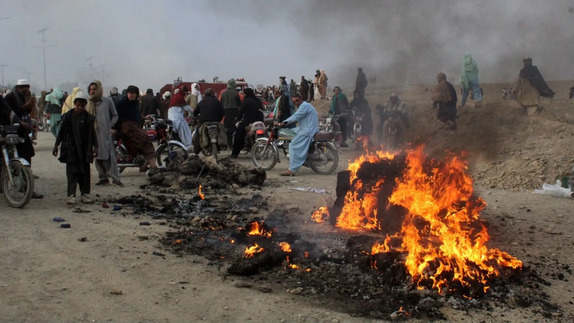 Pak PM warns Taliban 'ensure such incidents arenât repeated', after firing along Afghan border kills six