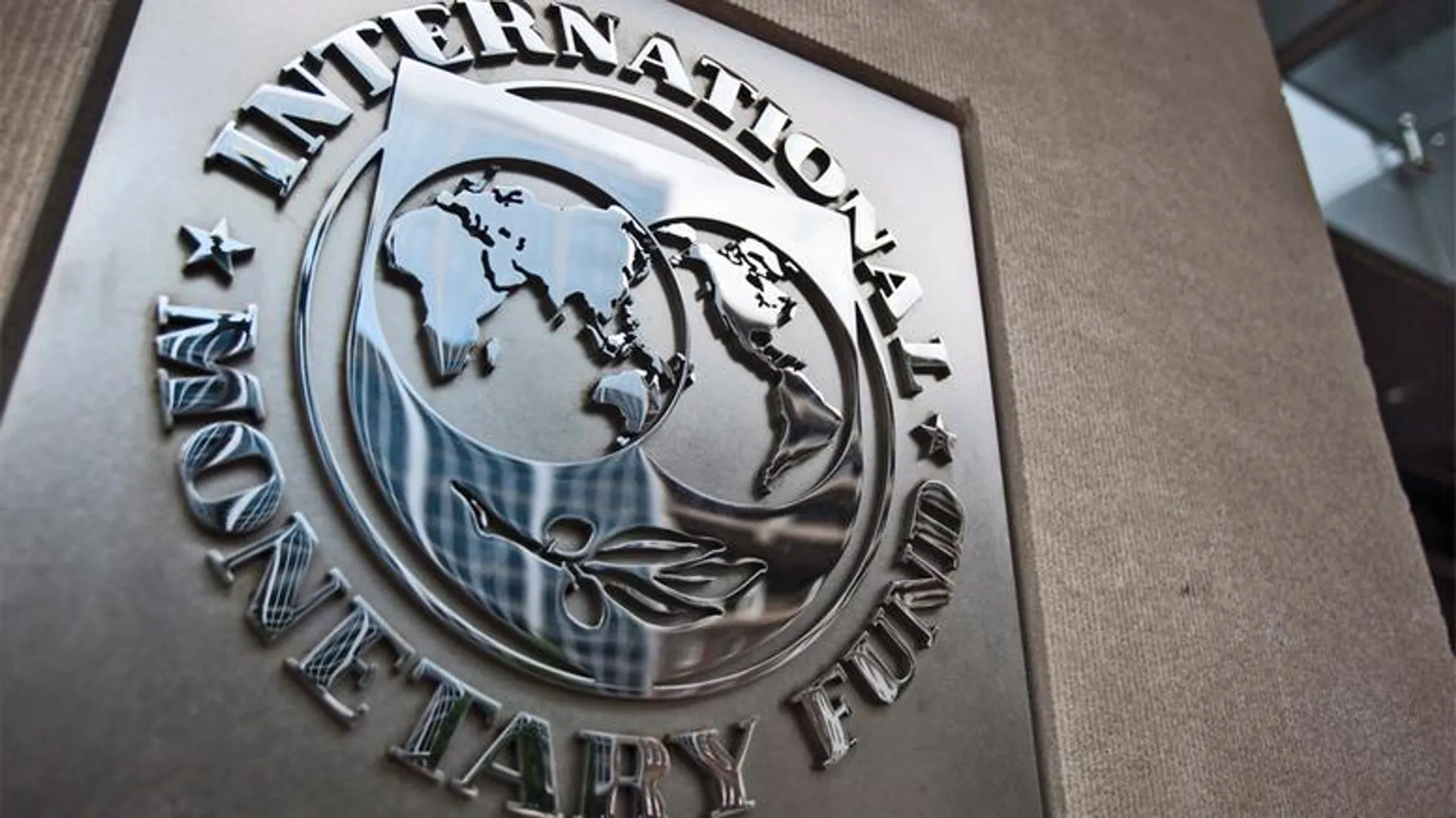 Ghana agrees on $3 bn deal with IMF as country fights its worst economic crisis in decades
