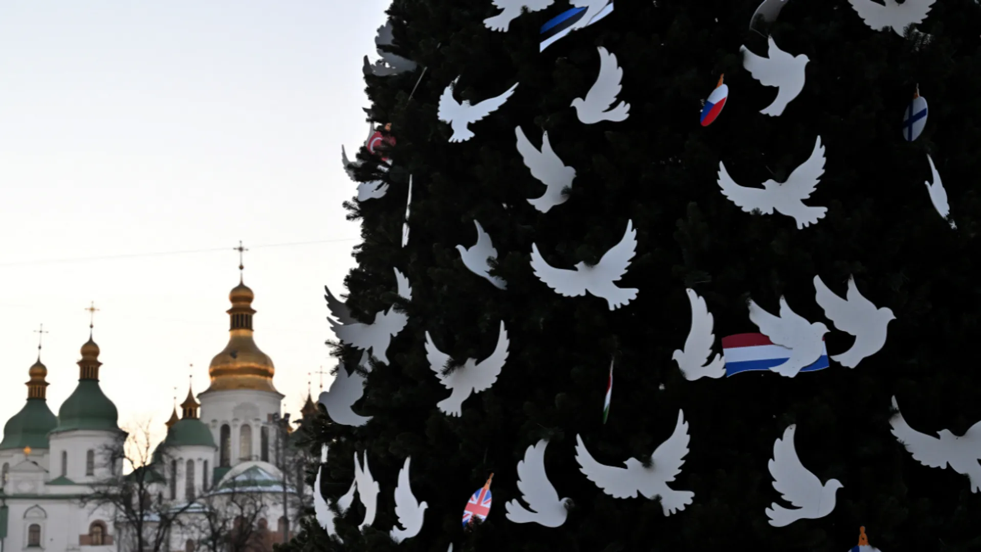 At the heart of Ukraine, a Christmas tree in a hideout