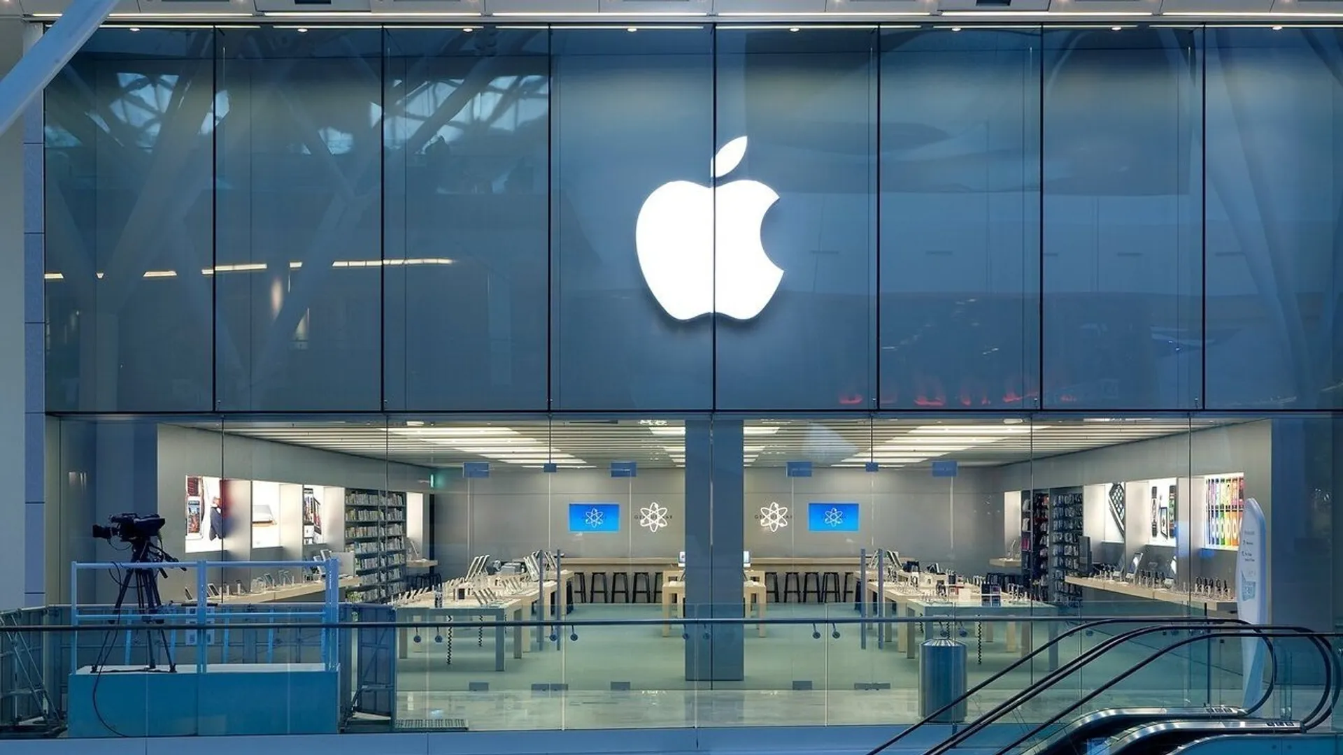 World Business Watch: Apple starts hiring for retails stores across India