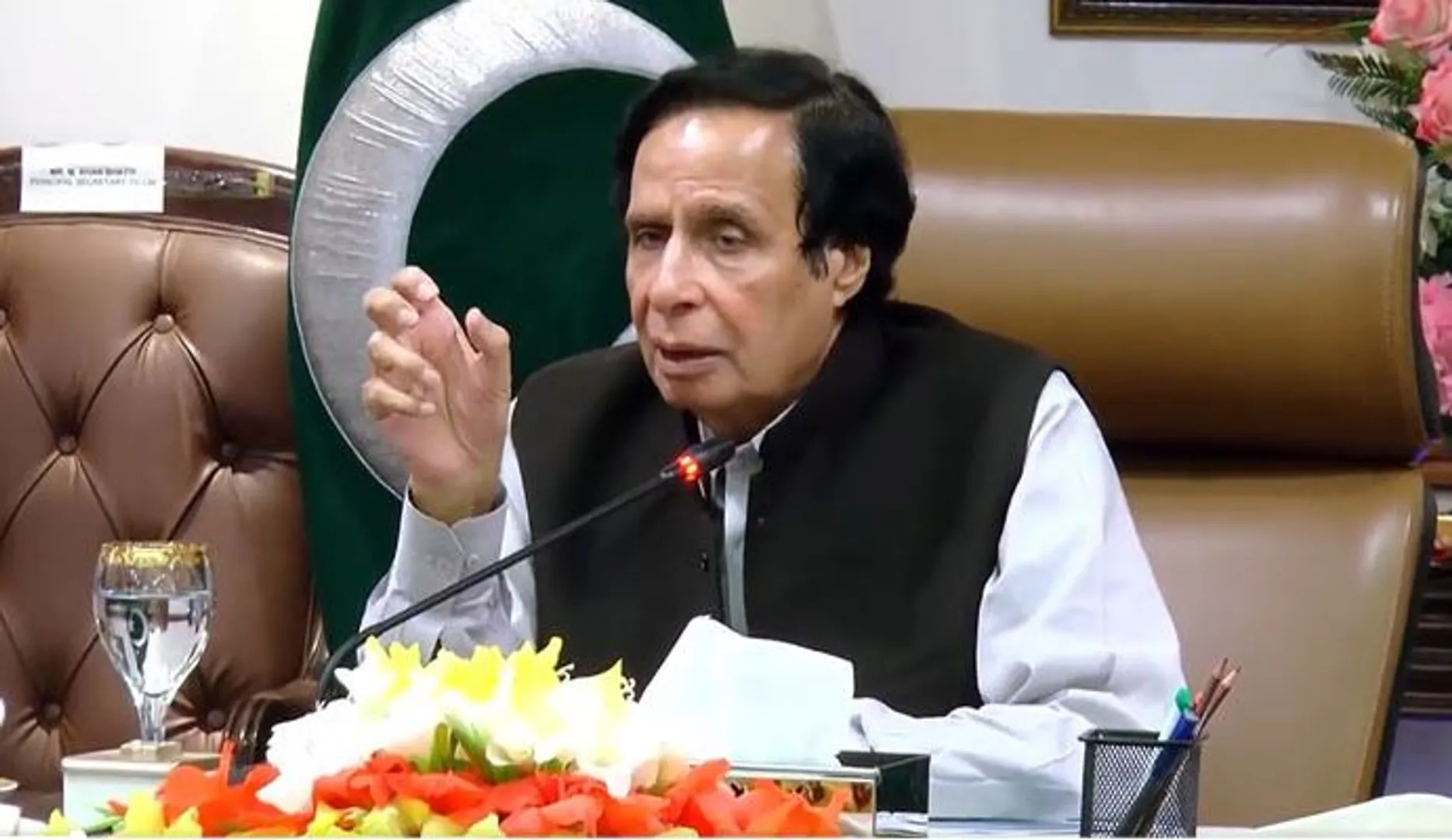 Pakistan: Parvez Elahi reveals Khan's nominees for caretaker CM Punjab