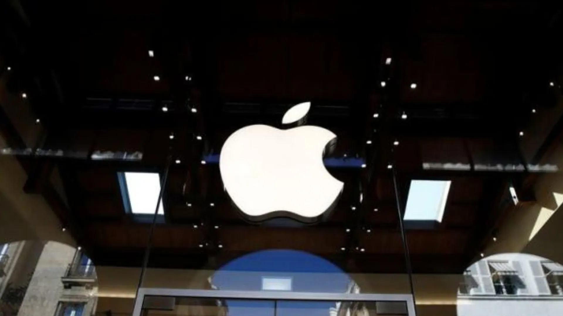 Top 10 world news: Microsoft to fire 10,000 people, Ukraine's deadly chopper crash, and more