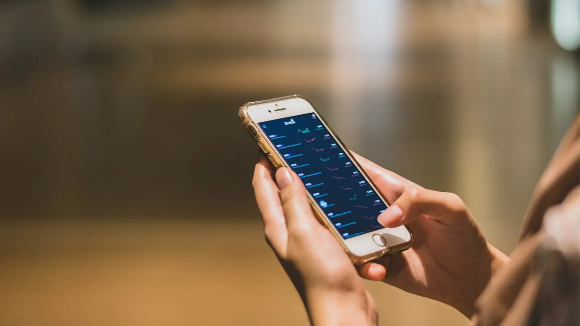 India: Rising price of smartphones stalls the growth of internet users