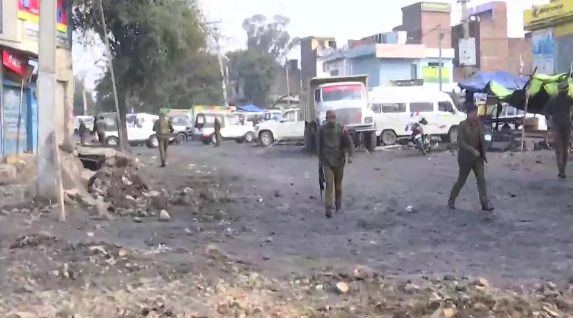 Twin explosions rock Indiaâs Jammu and Kashmir, 7 injured