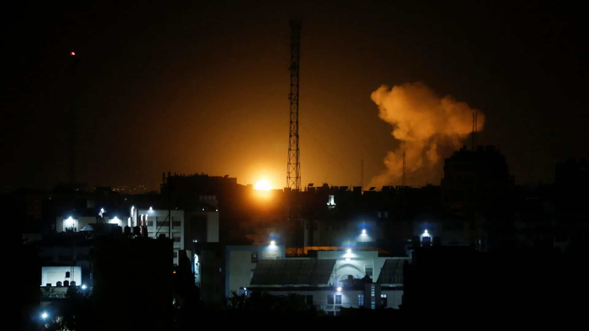Morning news brief: Israel retaliates with airstrikes in Gaza, Sania Mirza's last Grand Slam final, and more