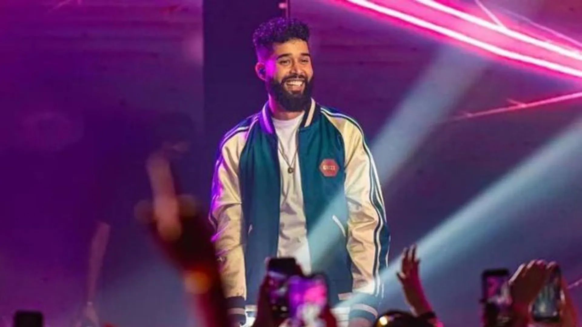 Lollapalooza India: AP Dhillon delivers smacking performance despite bad throat