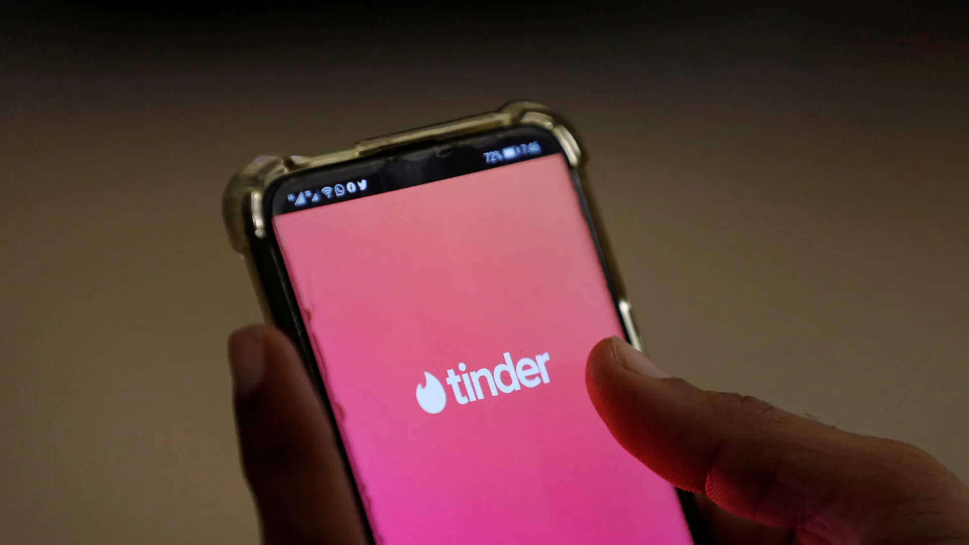 Dating app scam: Mumbai woman duped of â¹3.37 lakh by fake customs officer
