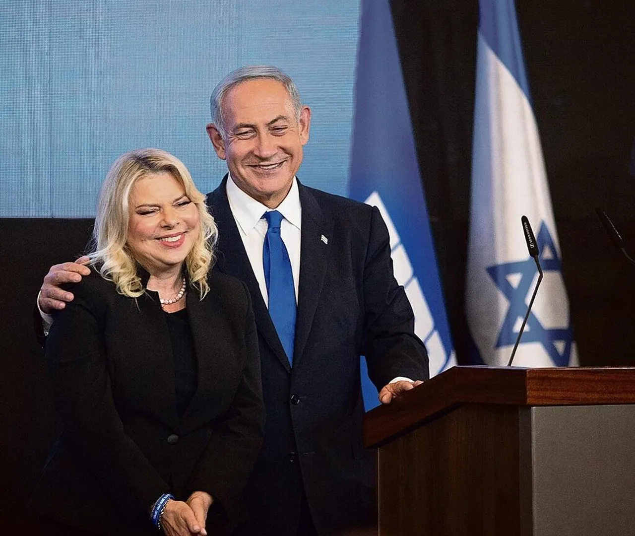 Israeli Protesters Confront Benjamin Netanyahu's Wife Outside Tel Aviv Hair Salon